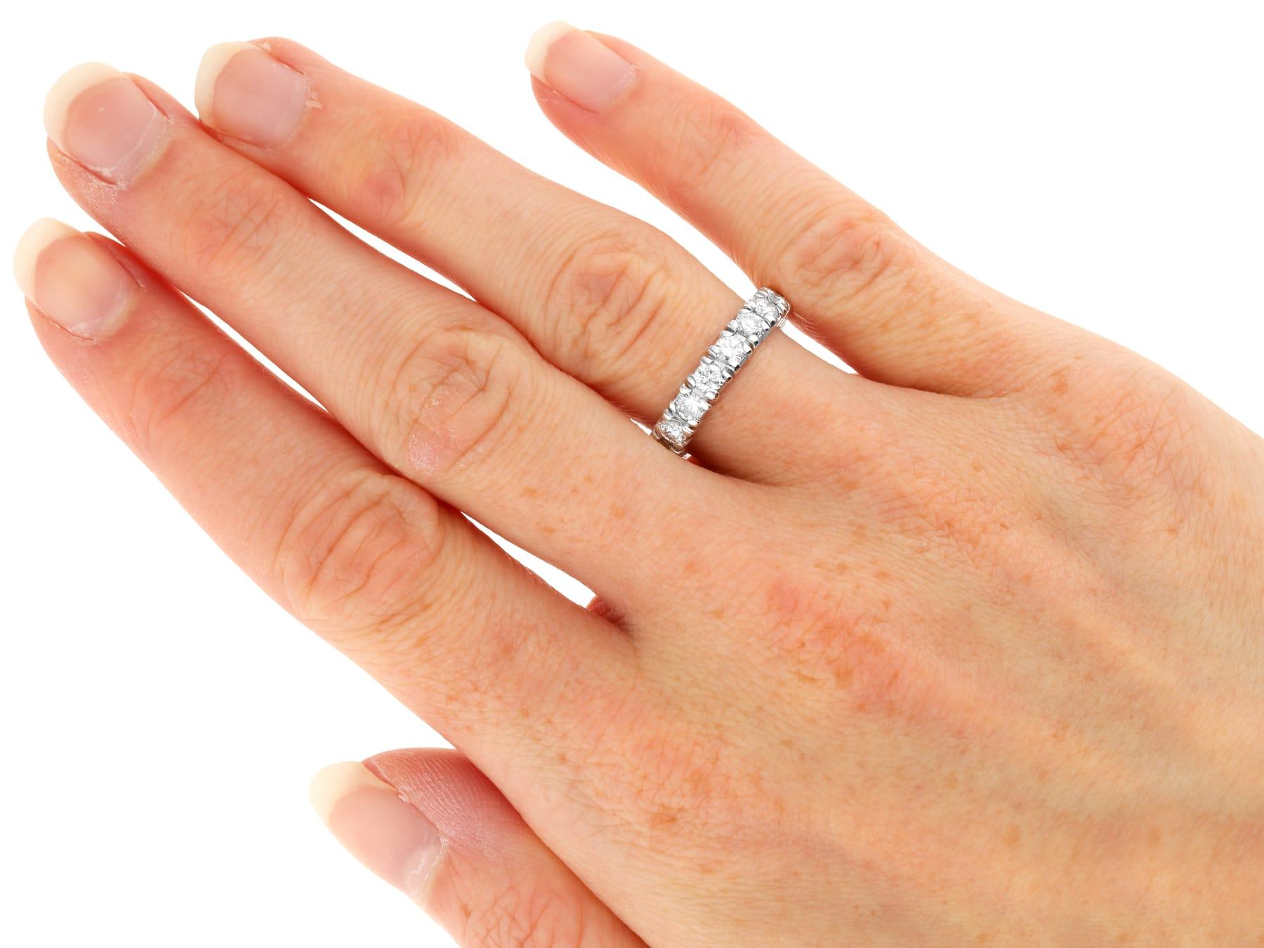 Vintage French 2.80Ct Diamond and 18k White Gold Full Eternity Ring Circa 1950 For Sale 3
