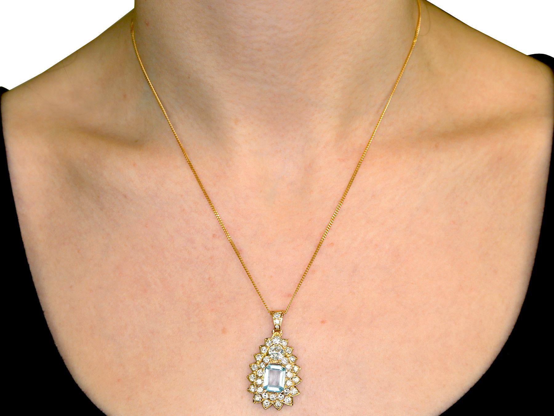 Vintage French 3.95 Carat Topaz and 3.08 Carat Diamond Yellow Gold Pendant For Sale 2