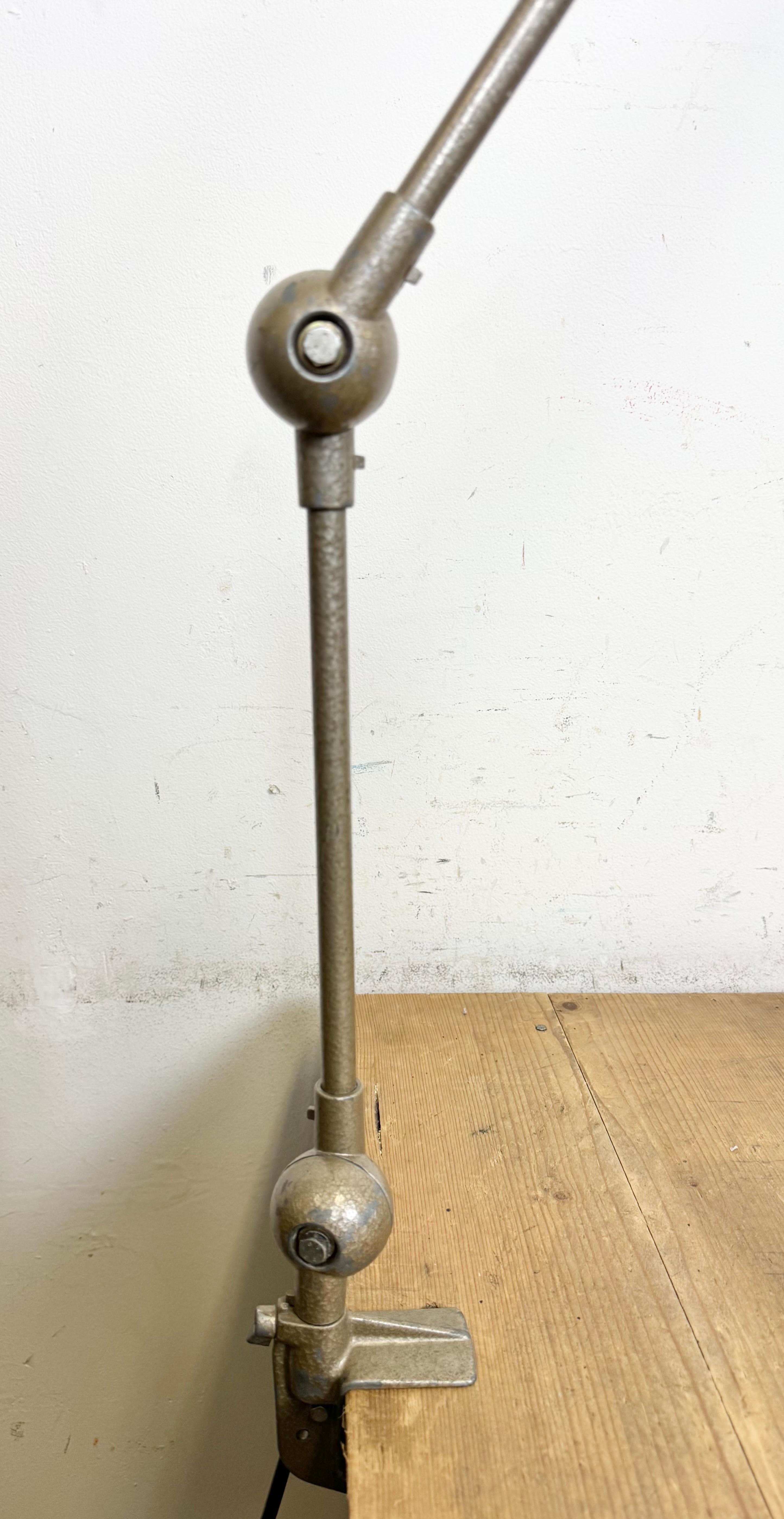Lámpara de mesa ajustable francesa vintage, años 60 en venta 6