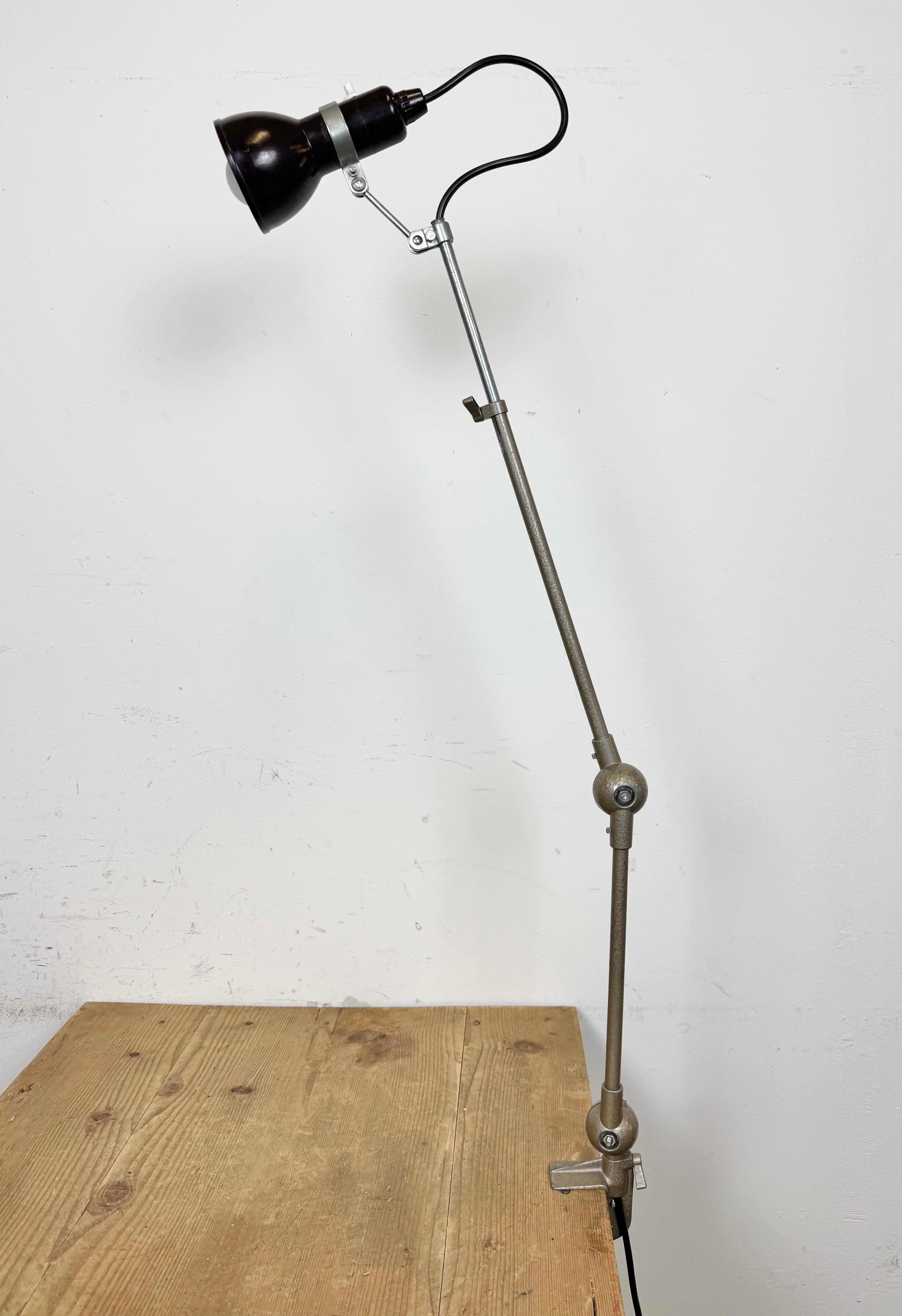 Lámpara de mesa ajustable francesa vintage, años 60 Industrial en venta