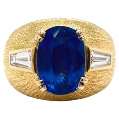 Vintage French AGL 5.03 Carats Ceylon Sapphire Diamond 18k Yellow Gold Dome Ring