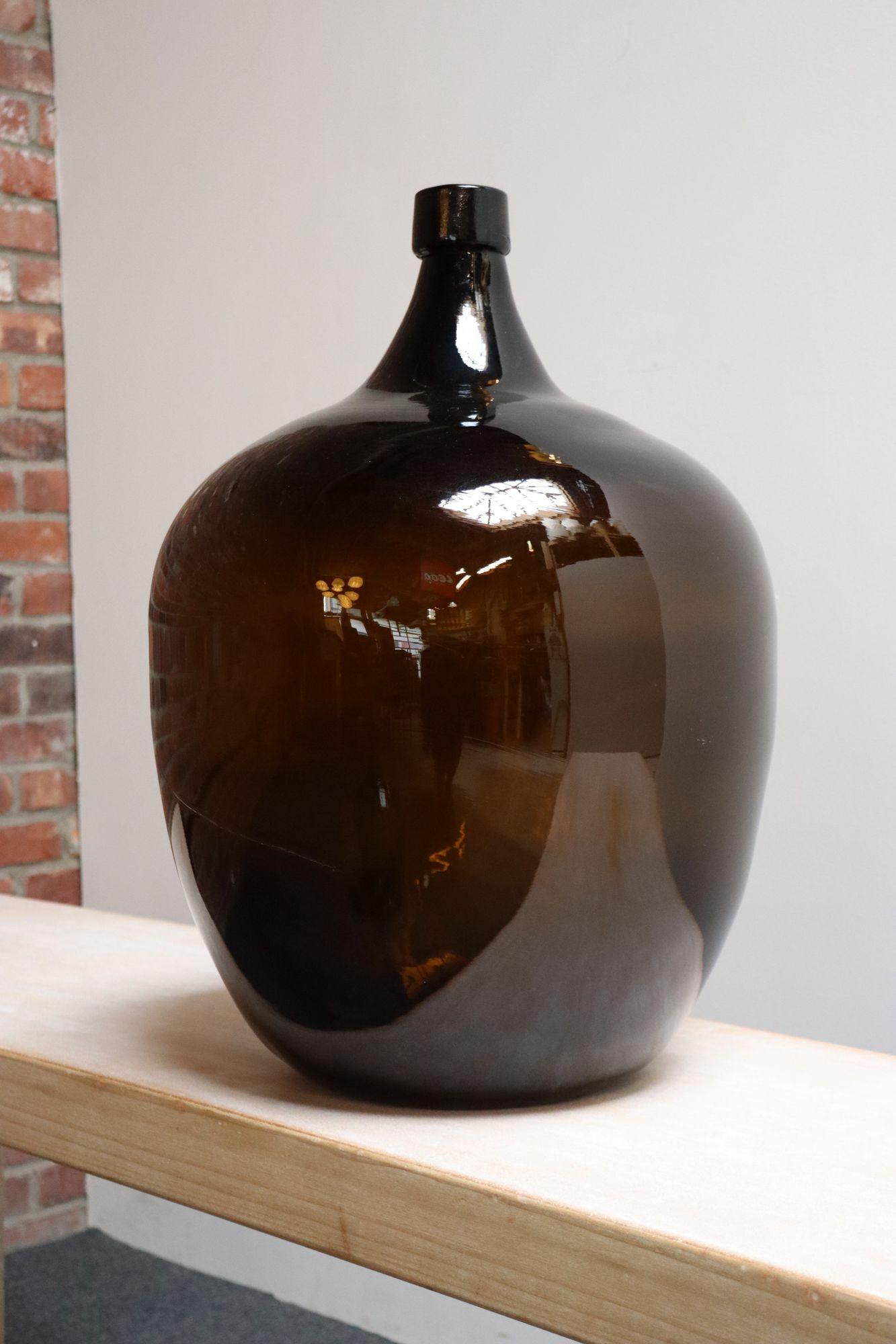 Damigiana di vetro ambrato francese d'epoca / Bonbonne Ambrée Brune in vendita 7