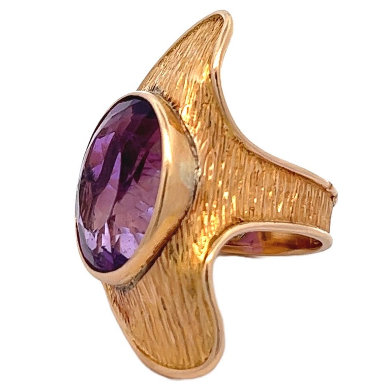 Vintage French Amethyst 18 Karat Yellow Gold Cocktail Ring For Sale at ...