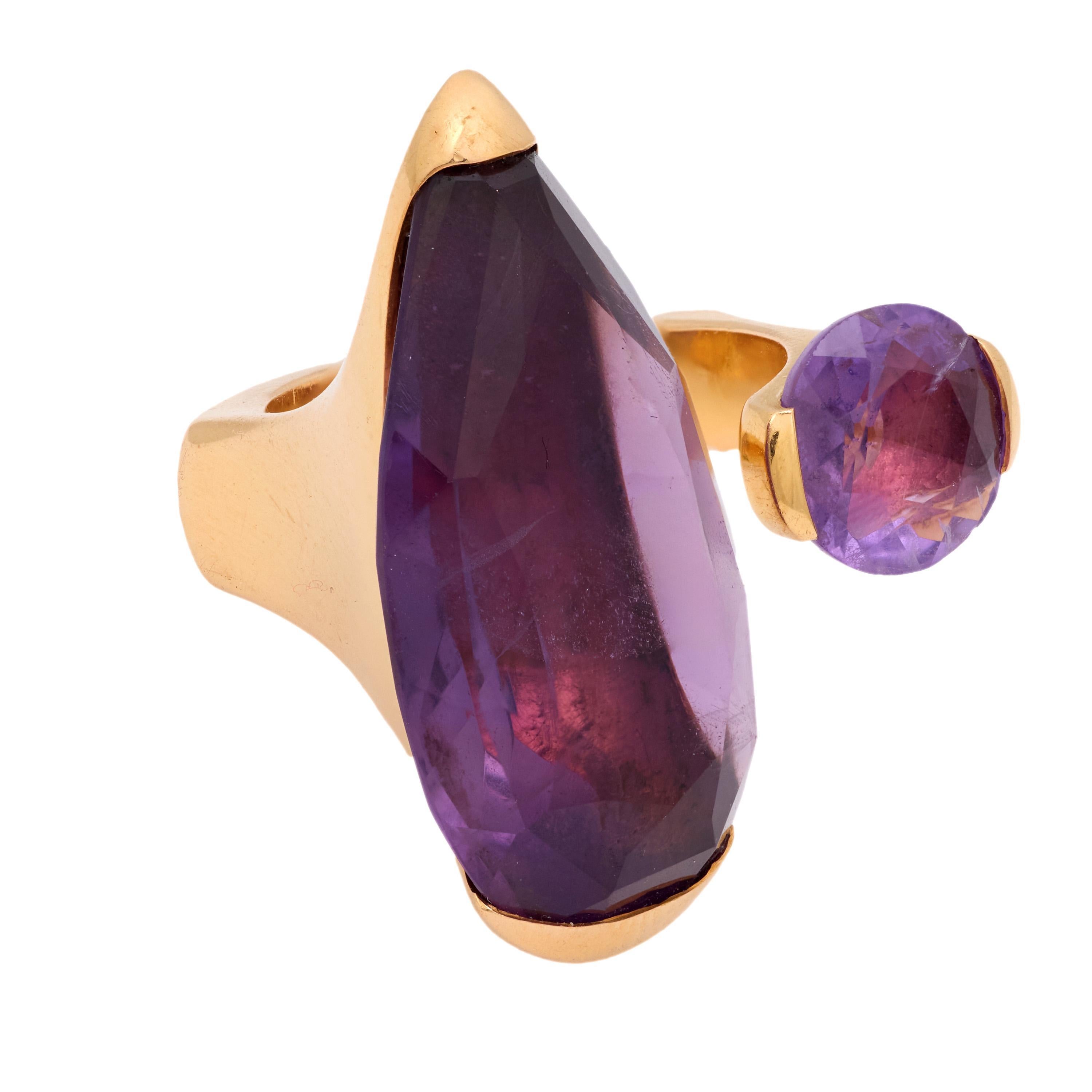 Modern Vintage French amethyst 18k yellow gold cocktail ring For Sale