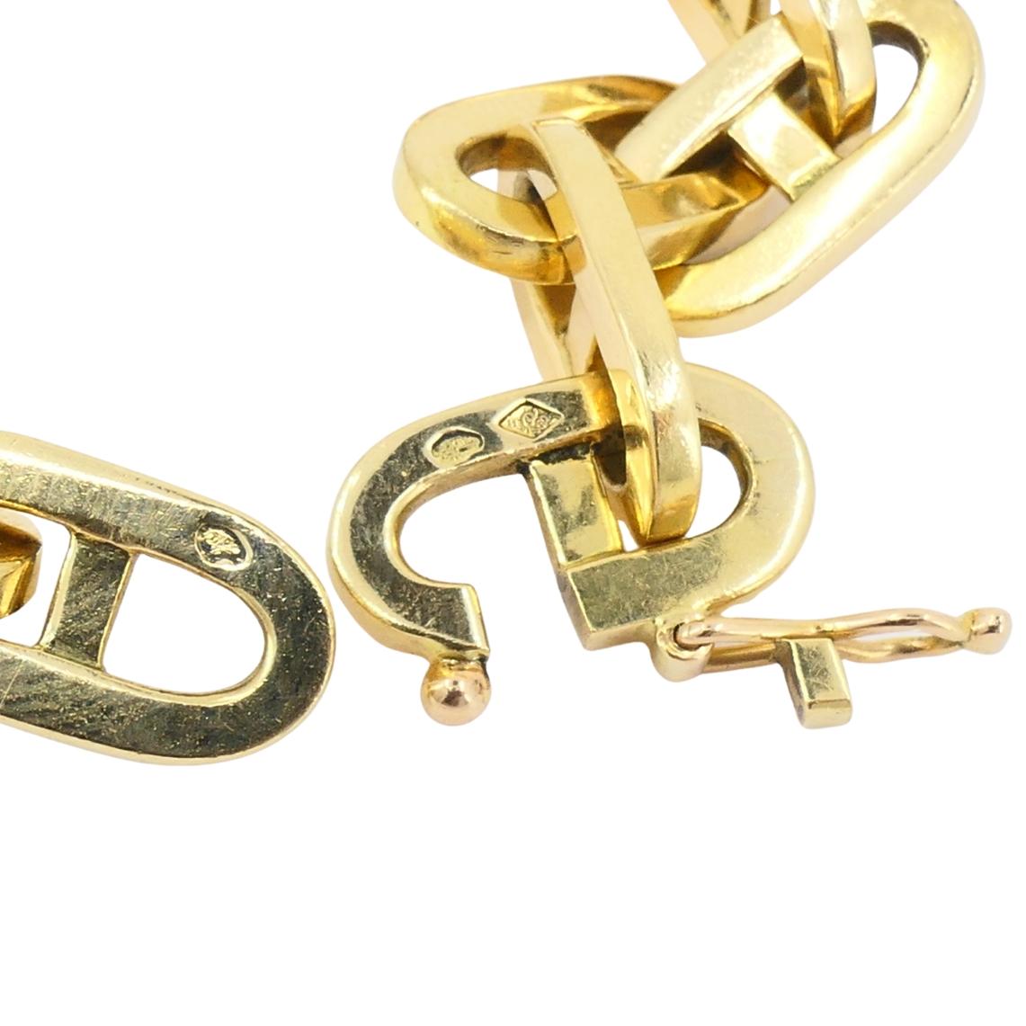 Vintage French Anchor Link Chain Bracelet 18k Gold In Excellent Condition For Sale In Beverly Hills, CA