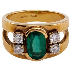 Vintage French and Italian Emerald Diamond 18k Yellow Gold Split Shank Ring