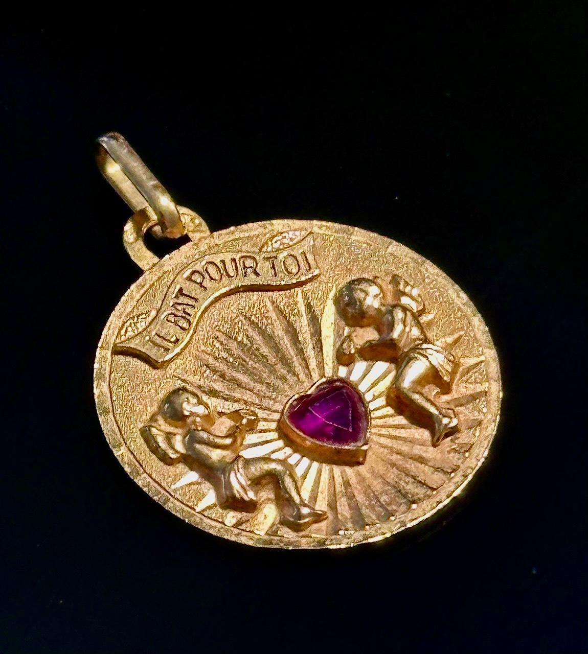 Modern Vintage French Angel Cherub Pendant Il Bat Pour Toi Medal of Love 18K Gold