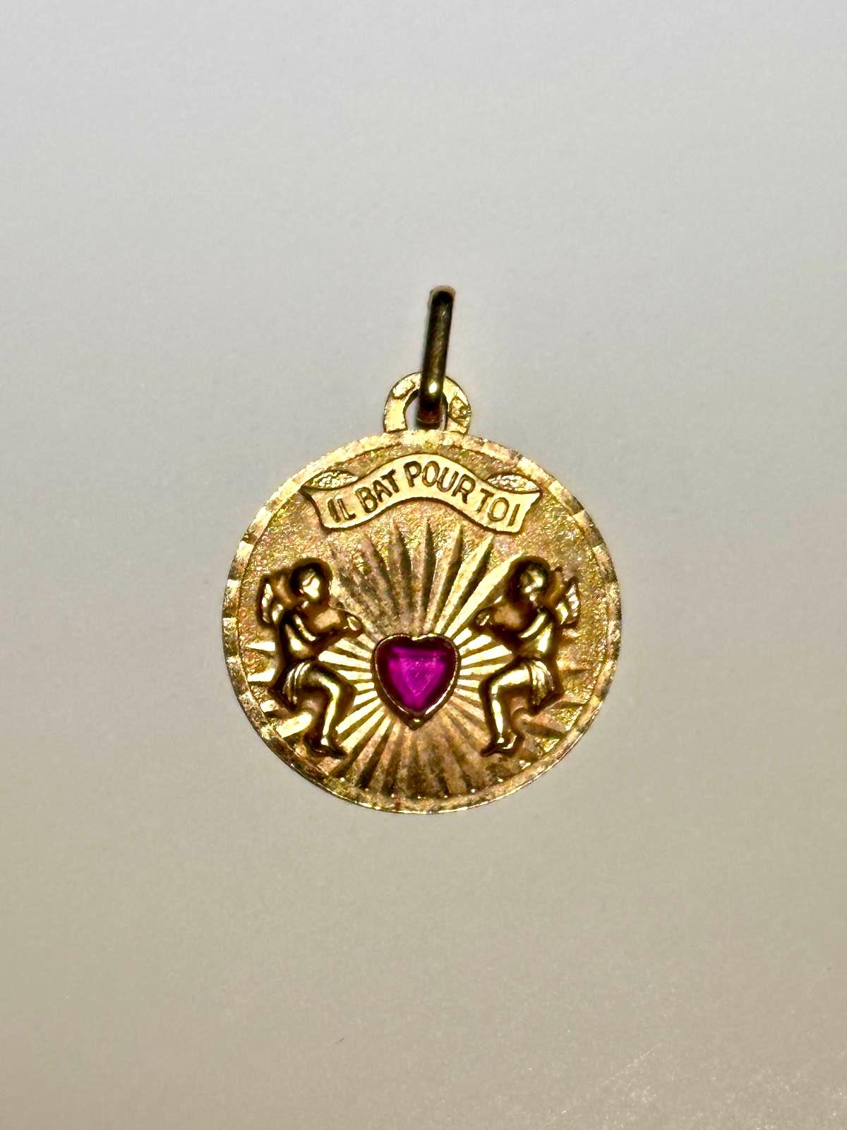 Vintage French Angel Cherub Pendant Il Bat Pour Toi Medal of Love 18K Gold 3