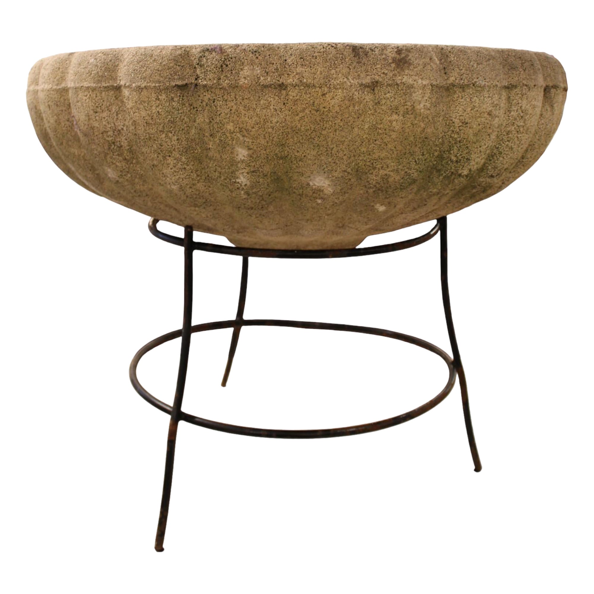 Vintage French Antique Jardiniere oder Pflanzgefäße mit Eisenständer im Angebot