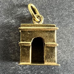 Vintage French Arc de Triomphe 18K Yellow Gold Charm Pendant