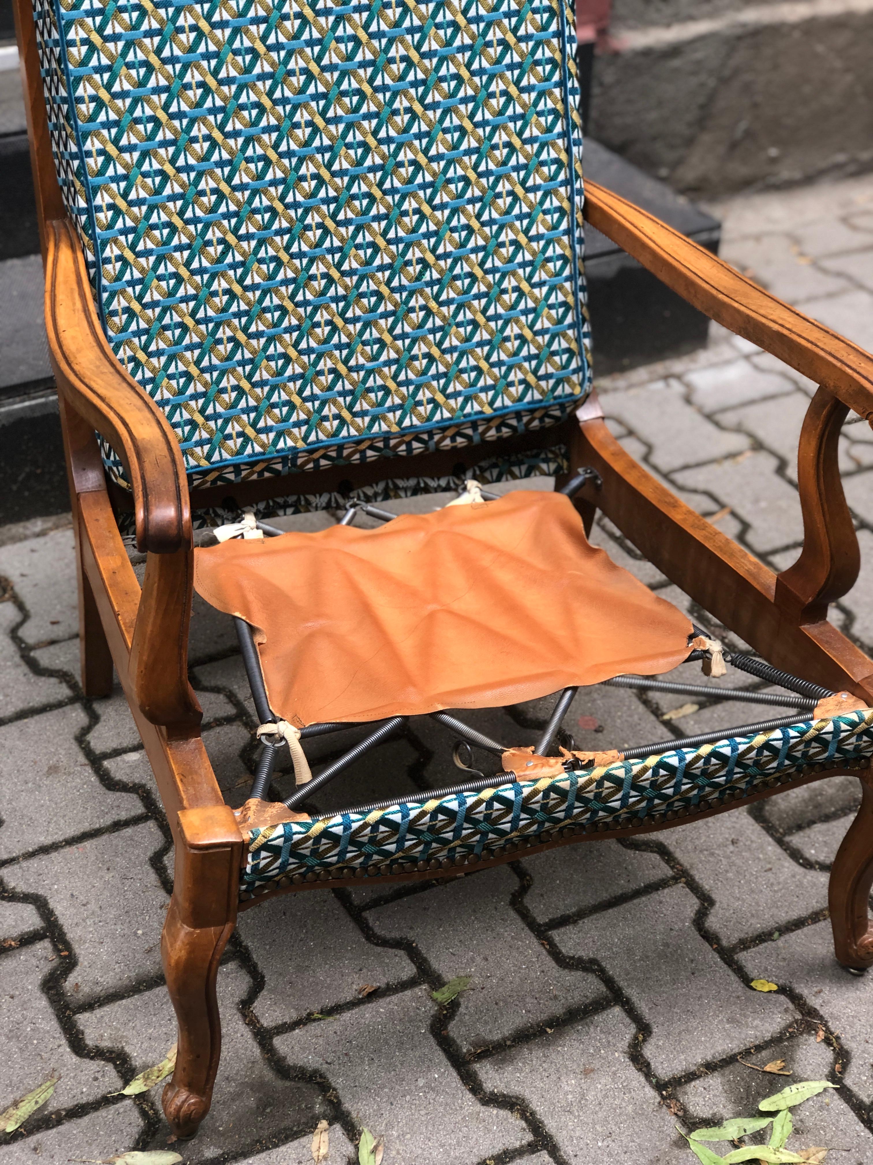 Vintage Französisch Sessel in handgeschnitztem Holz und schöne Polsterung im Angebot 3