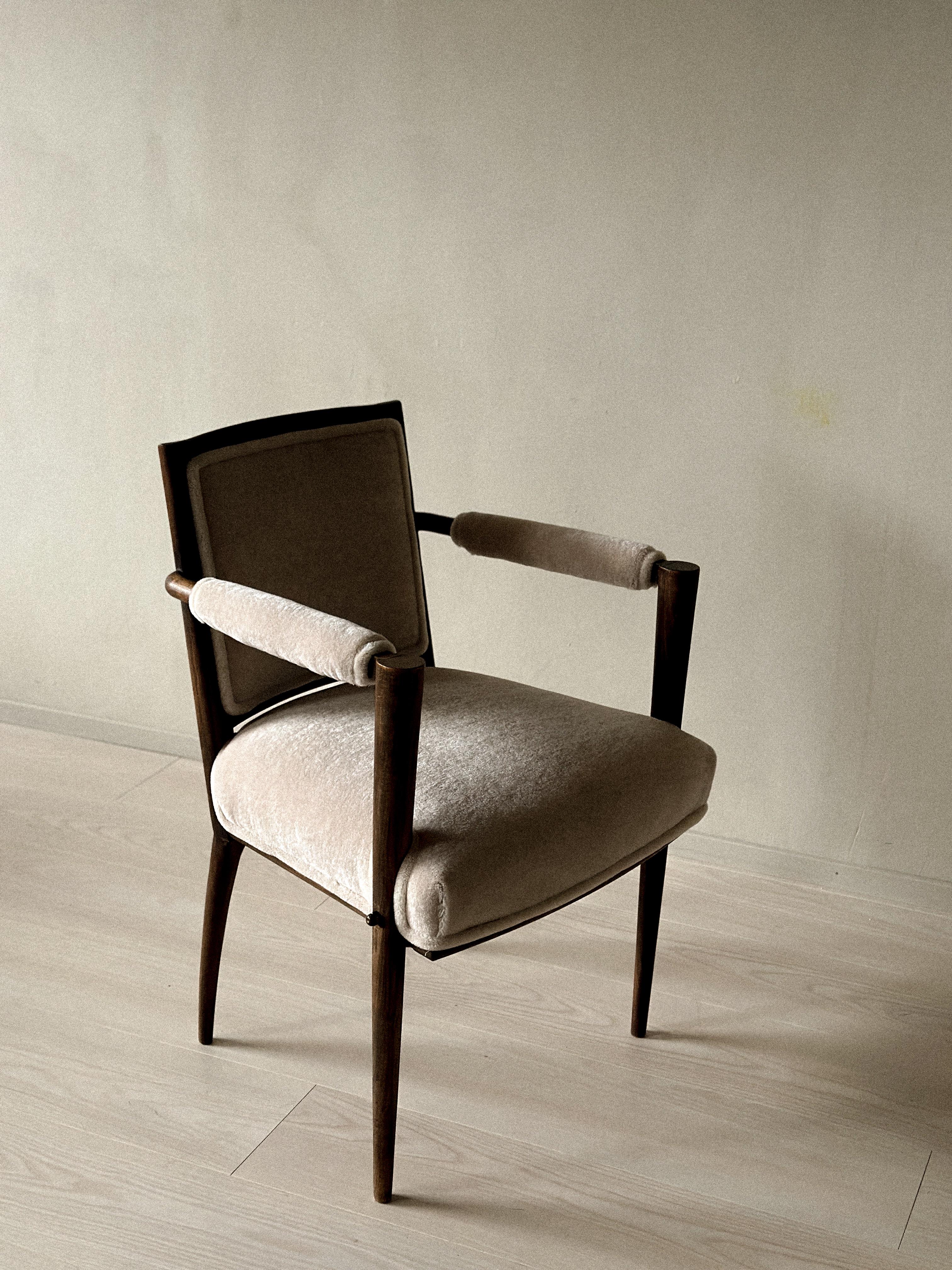 Poltrona francese d'epoca, struttura in Oak con rivestimento in Alpaca, c.C. 1950 In condizioni discrete in vendita a Hønefoss, 30