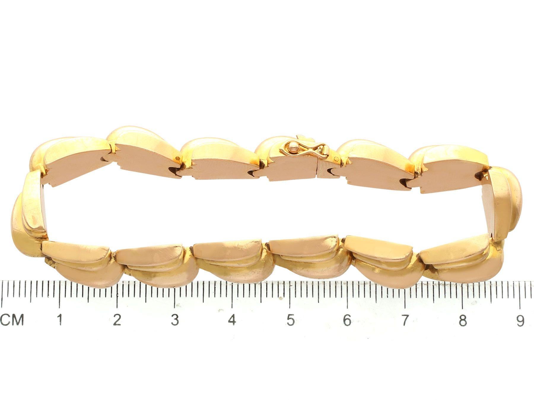 Vintage French Art Deco 1940s Yellow Gold Bracelet 2