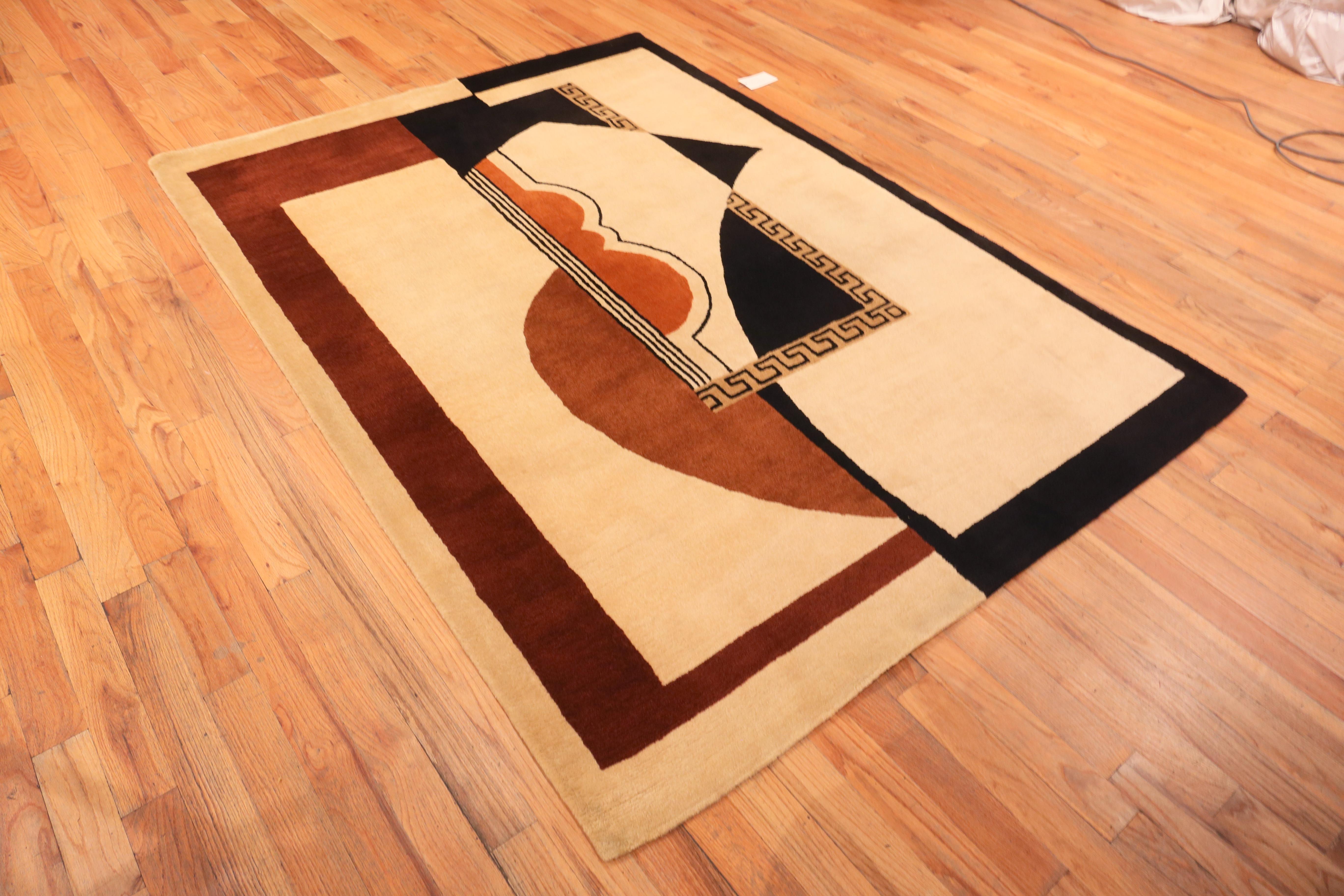 Vintage French Art Deco Area Tufted Rug. 5 ft 8 in x 7 ft 10 in In Good Condition In New York, NY