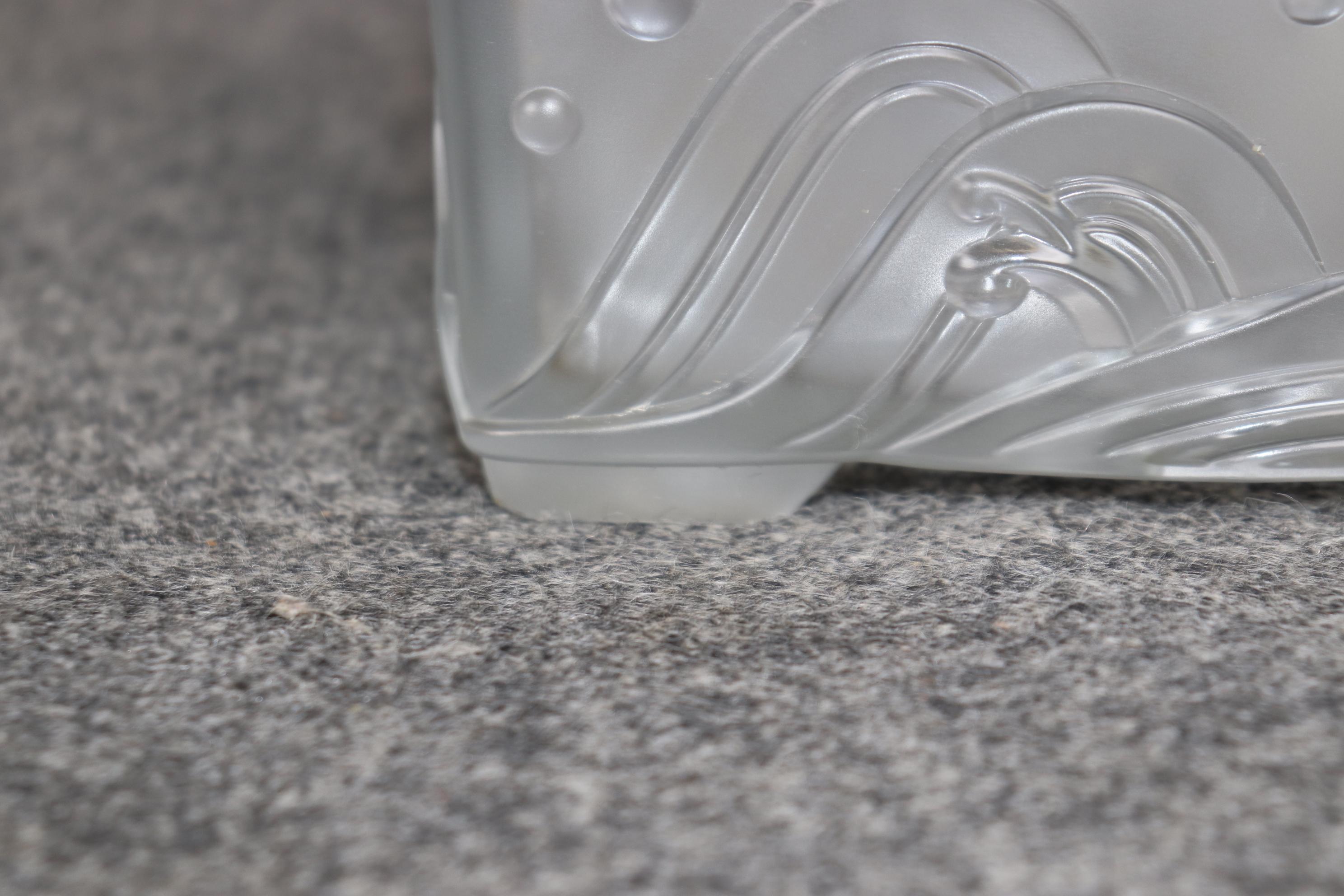 Centre de table Art Déco français en verre taillé à la manière de Lalique en vente 2