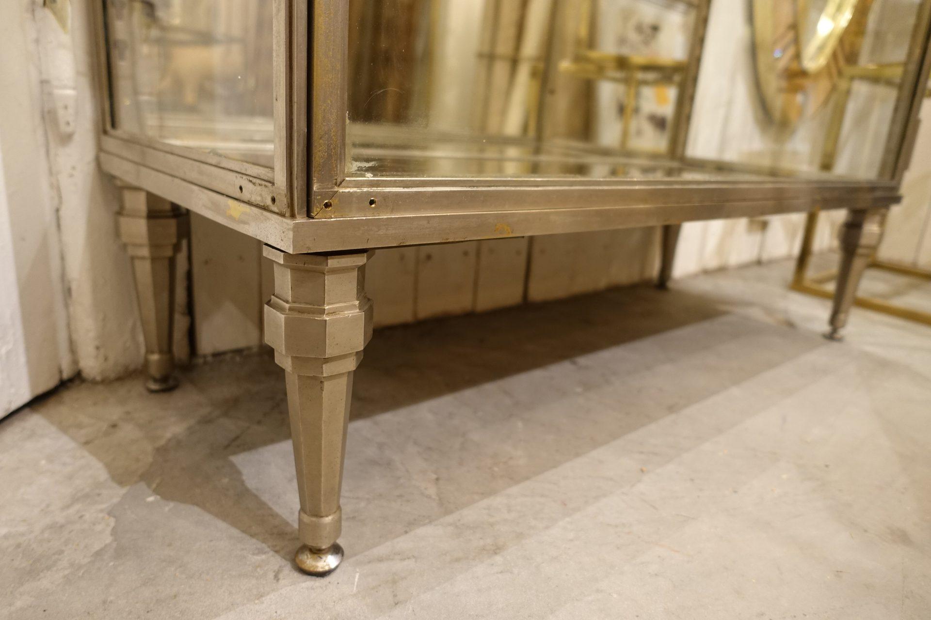 Vintage French Art Deco Display Cabinet, 1930s France Siegel In Good Condition In Copenhagen K, DK
