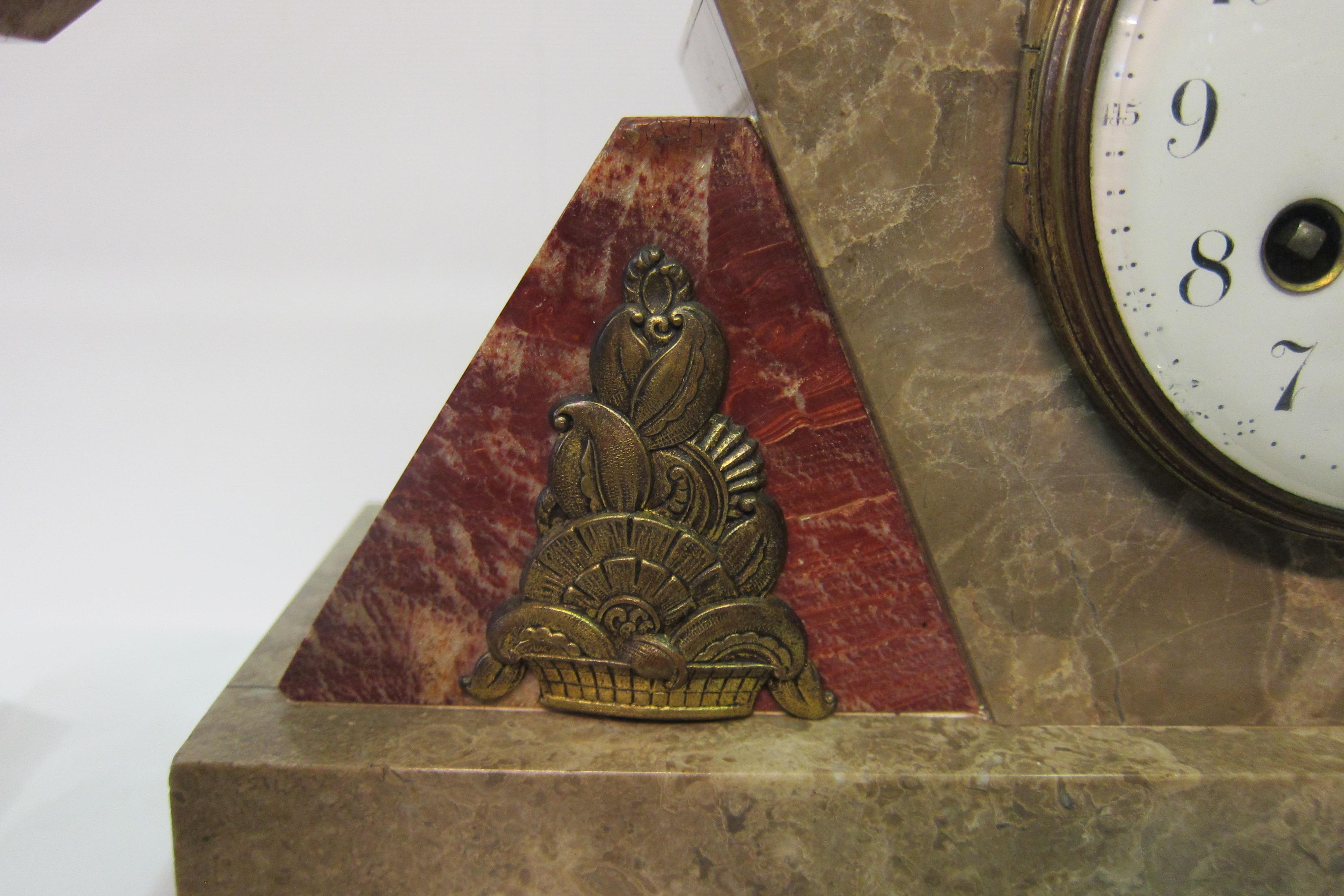 Französisches Art-Déco-Uhrset aus Marmor und Bronze im Zustand „Gut“ im Angebot in Bronx, NY
