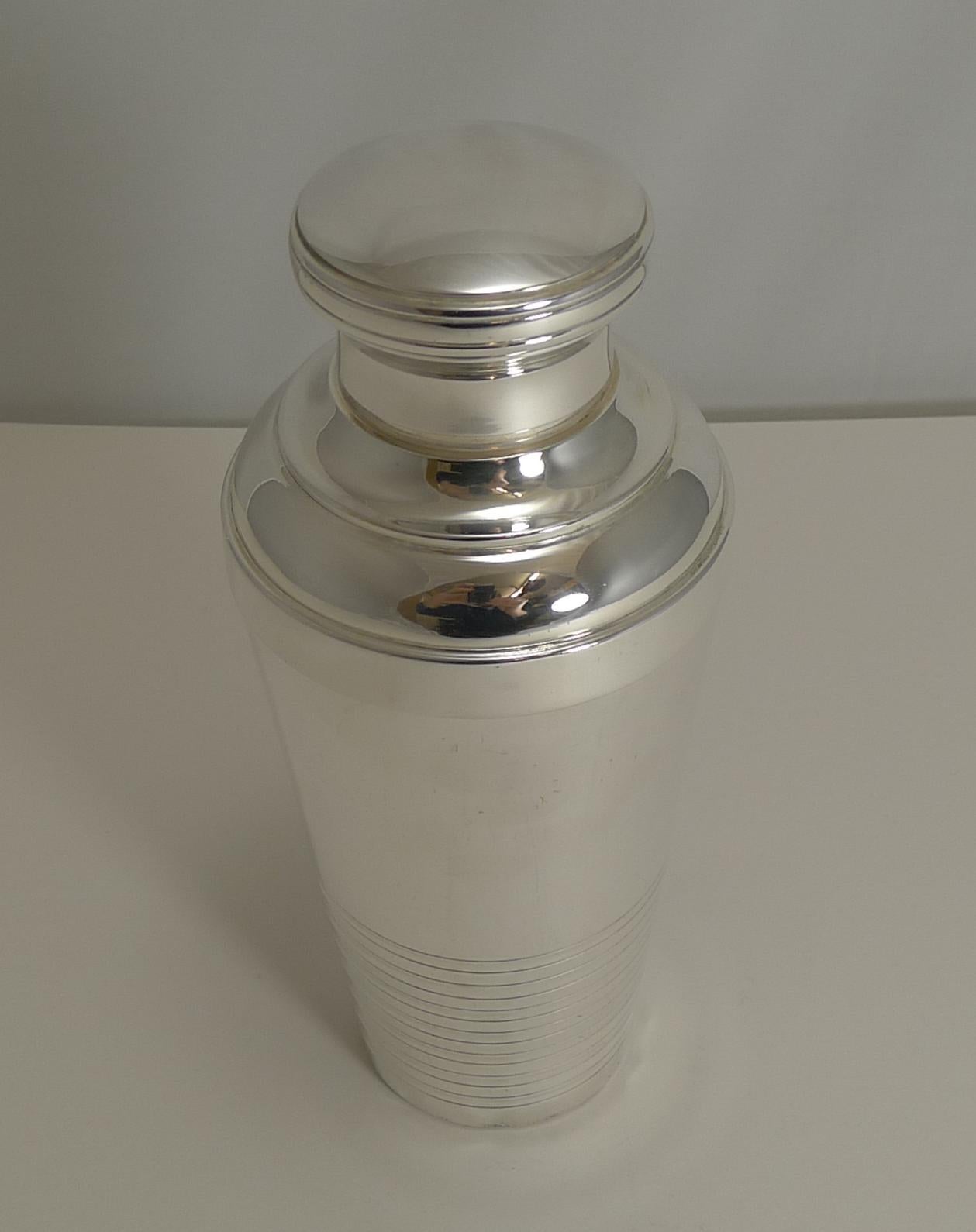 Vintage French Art Deco Silver Plated Cocktail Shaker, circa 1930 3