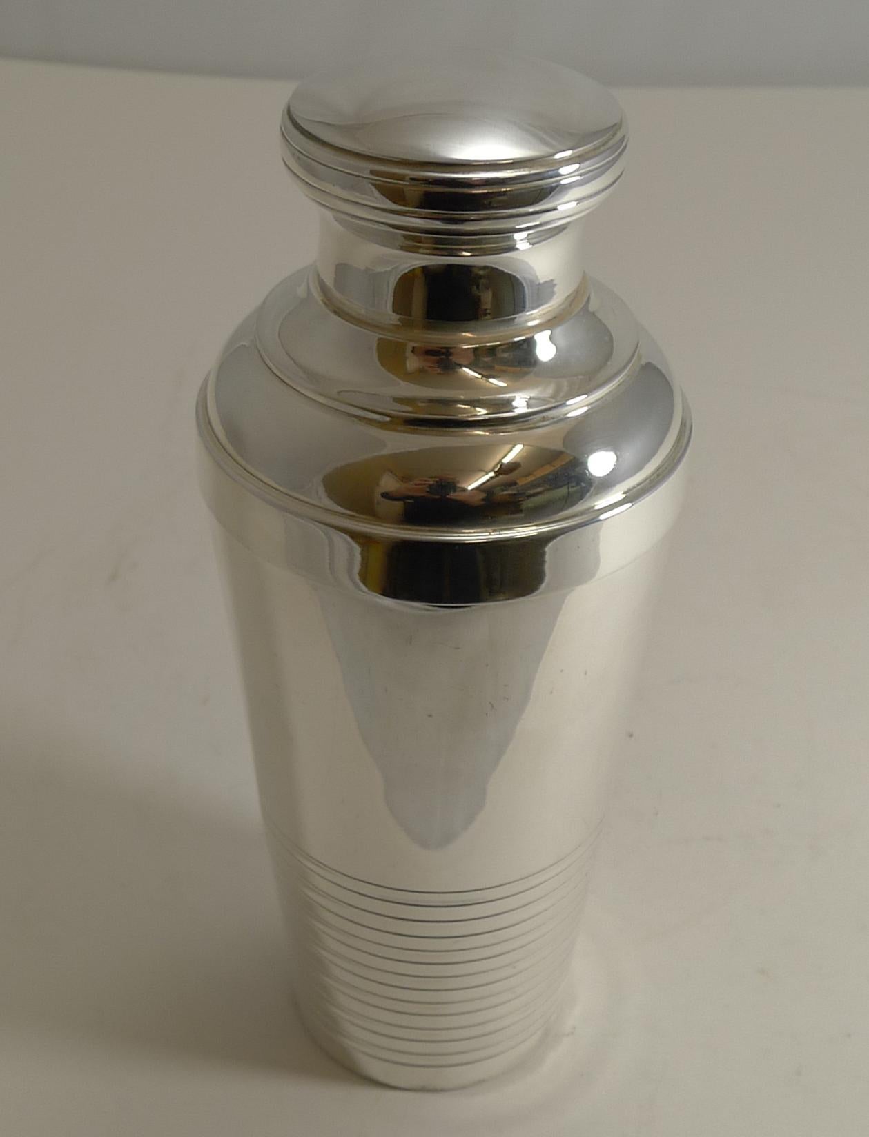 Vintage French Art Deco Silver Plated Cocktail Shaker, circa 1930 4