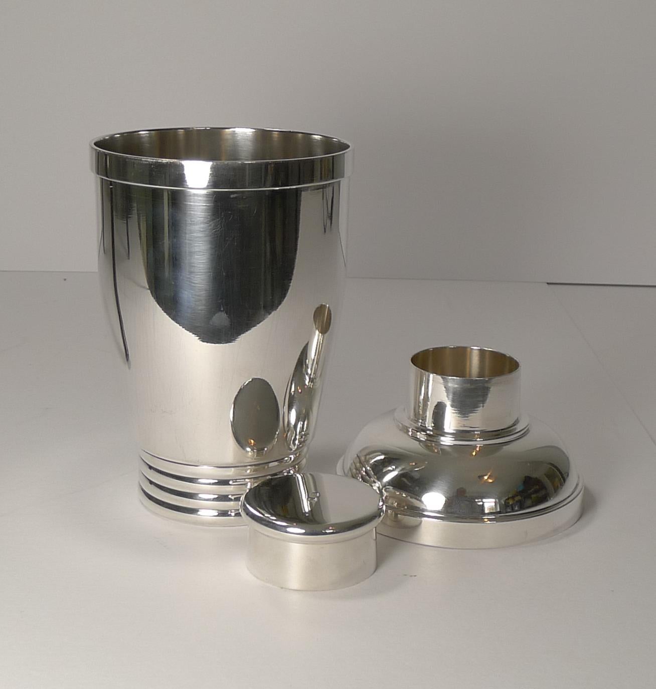 Vintage French Art Deco Silver Plated Cocktail Shaker, circa 1930 5