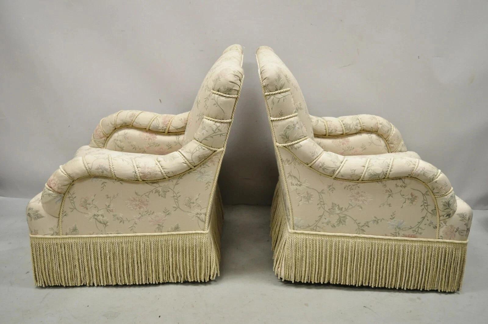 Art déco Paire de fauteuils club vintage français de style Art of Vintage à accoudoirs roulés, rose et or en vente