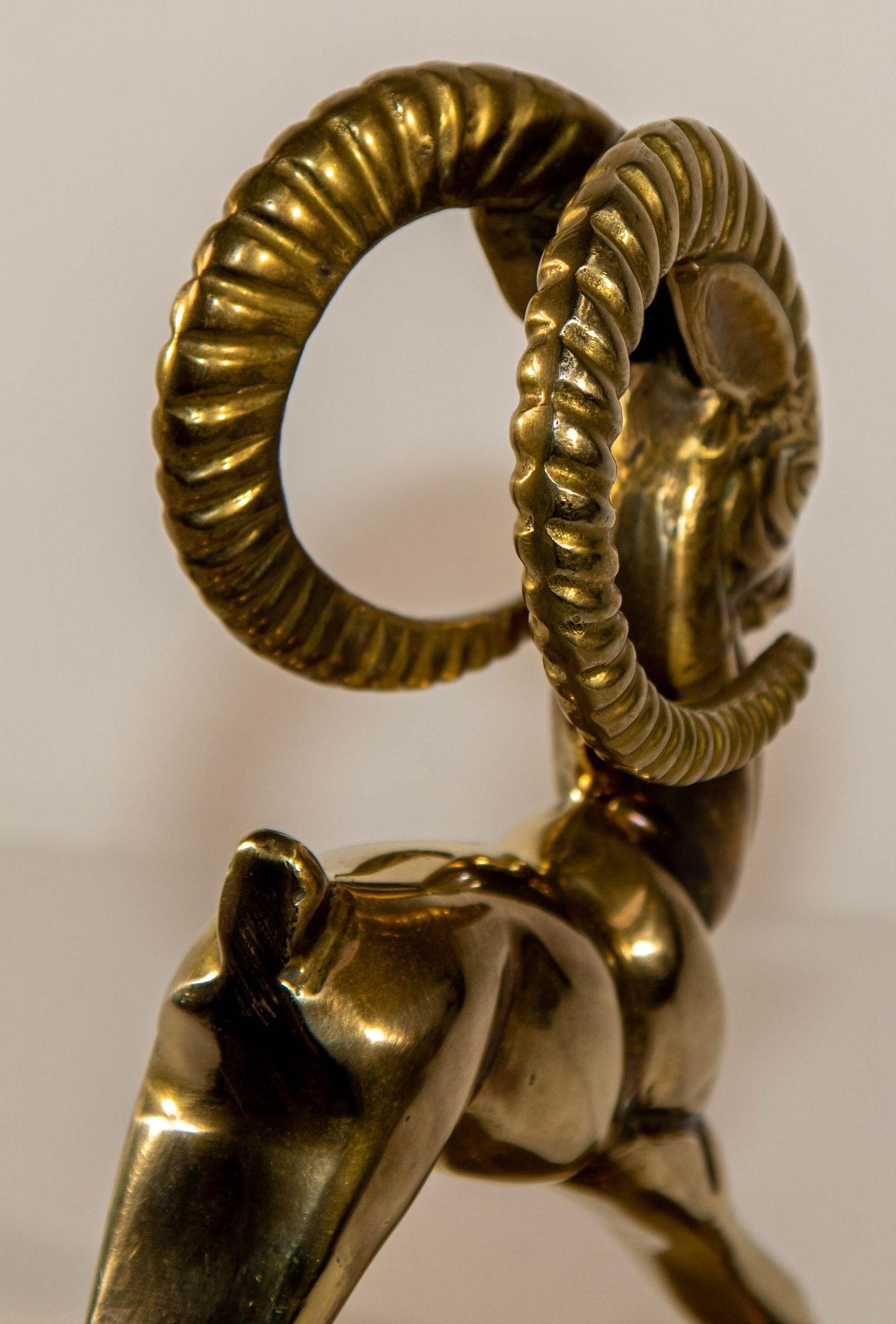 Laiton Vintage French Art Deco Style Sculpture of Brass Ibex Antelope en vente
