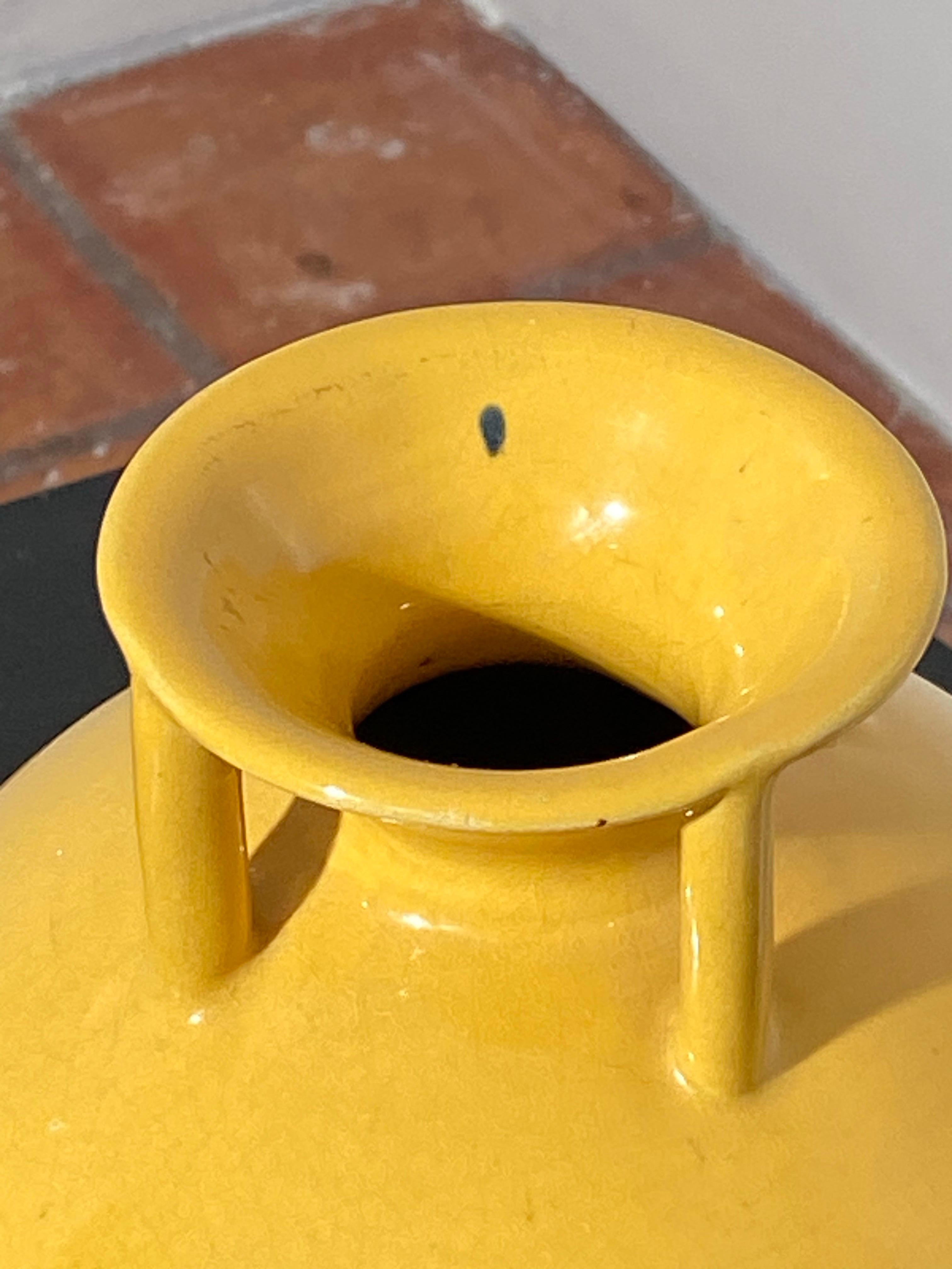 Francese Vaso d'epoca francese Art Déco giallo smaltato Primavera in vendita