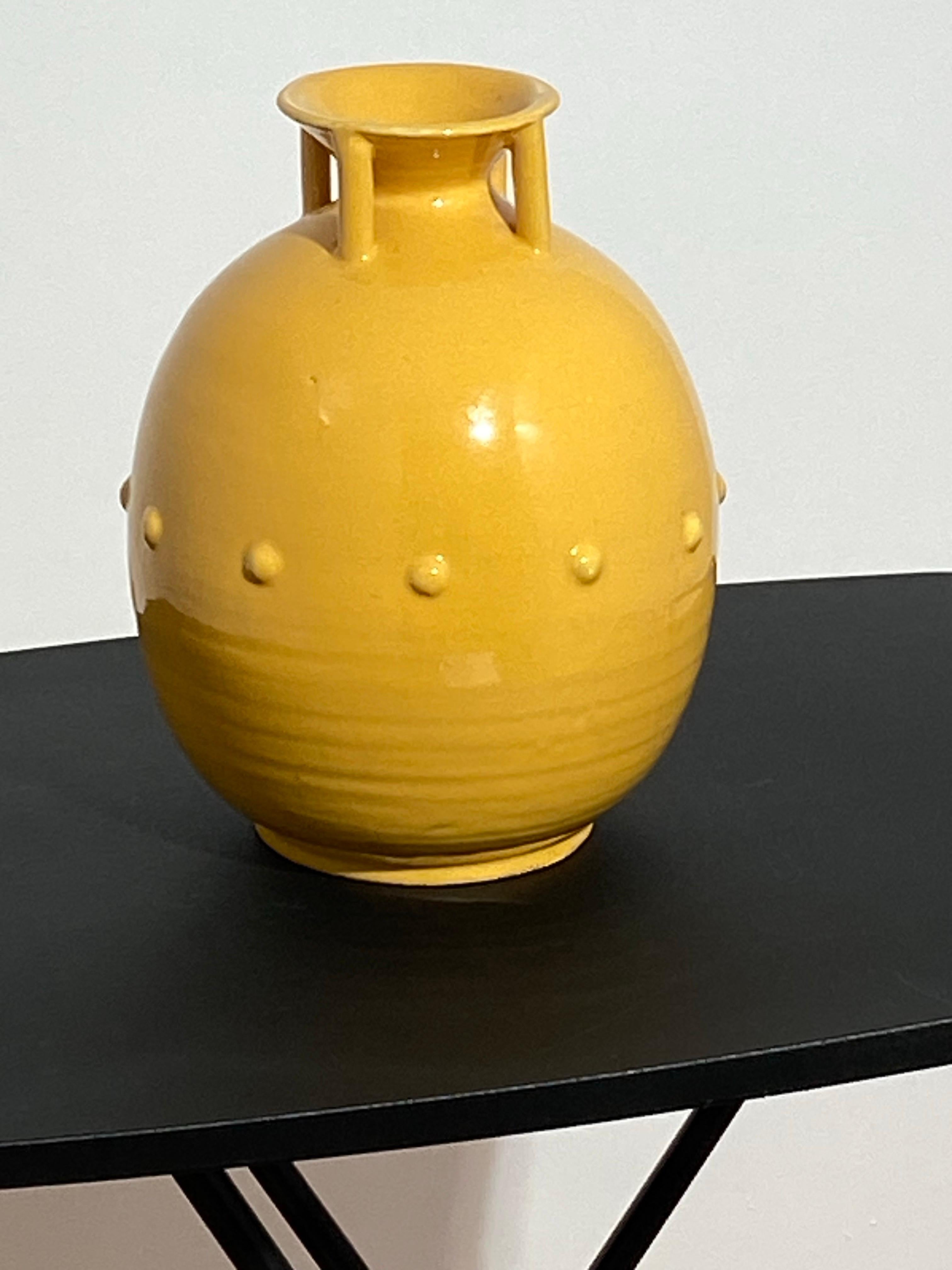 XX secolo Vaso d'epoca francese Art Déco giallo smaltato Primavera in vendita