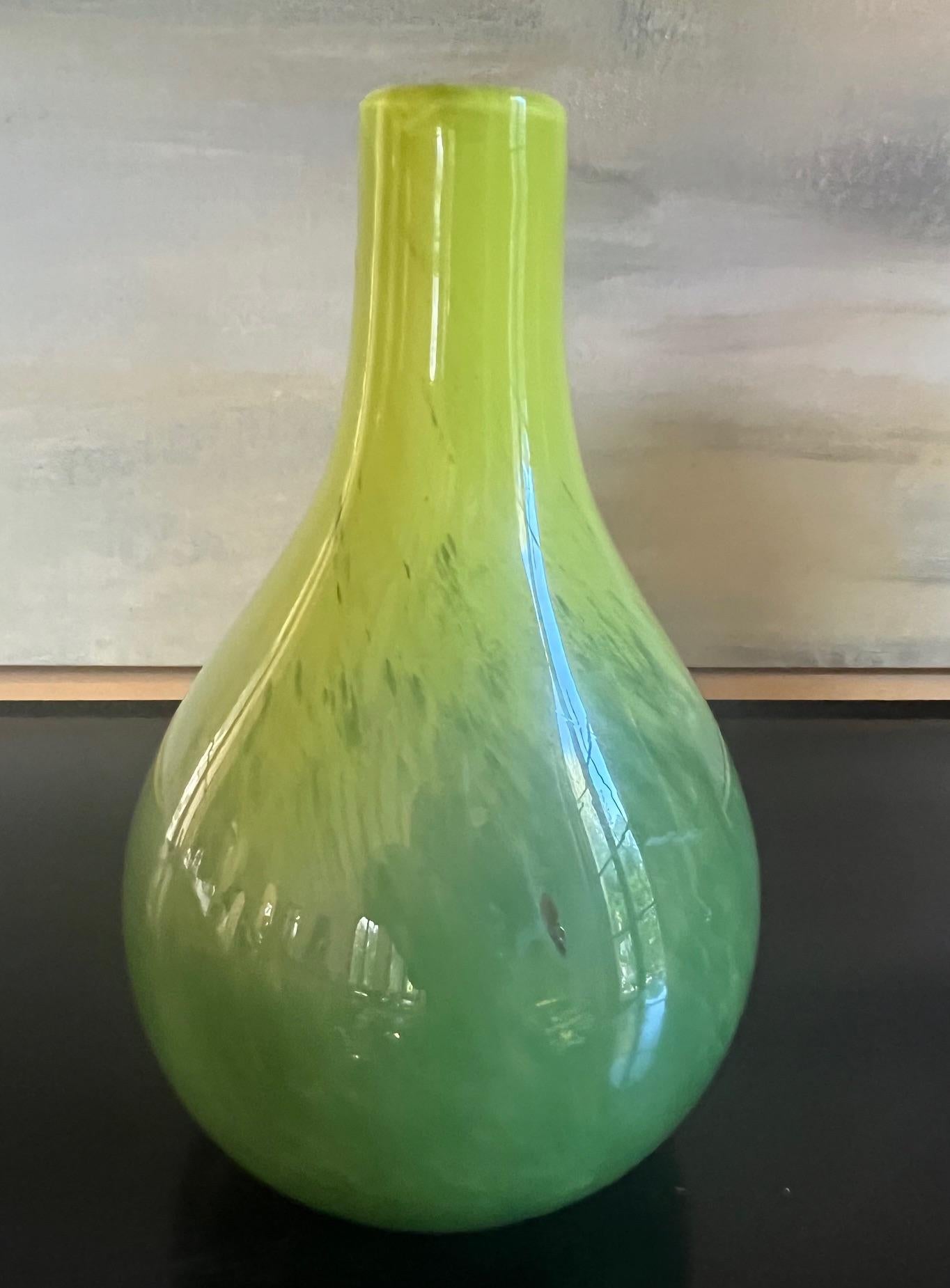Vintage French Art Glass Vase In Good Condition For Sale In Ross, CA