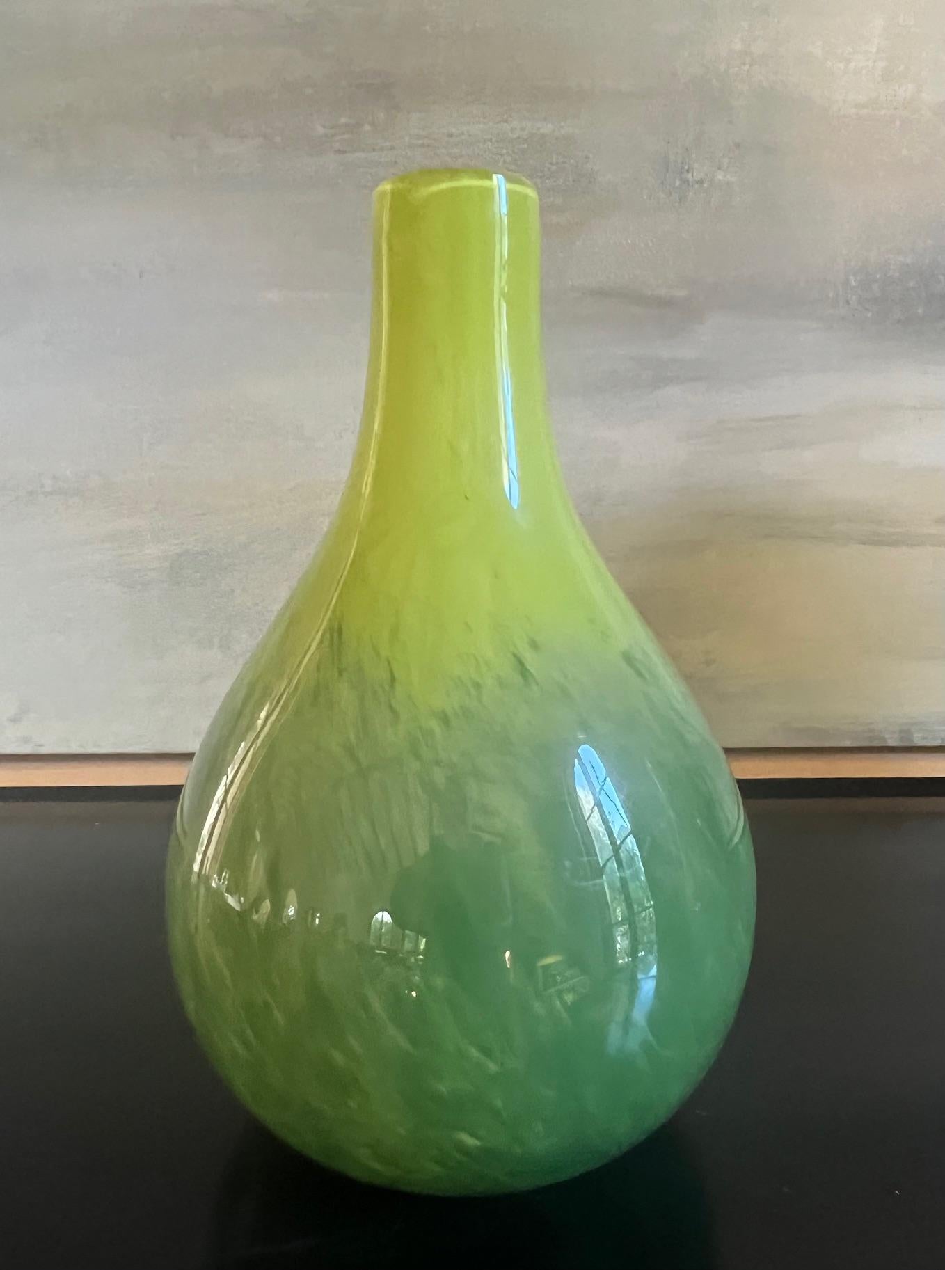 Late 20th Century Vintage French Art Glass Vase For Sale