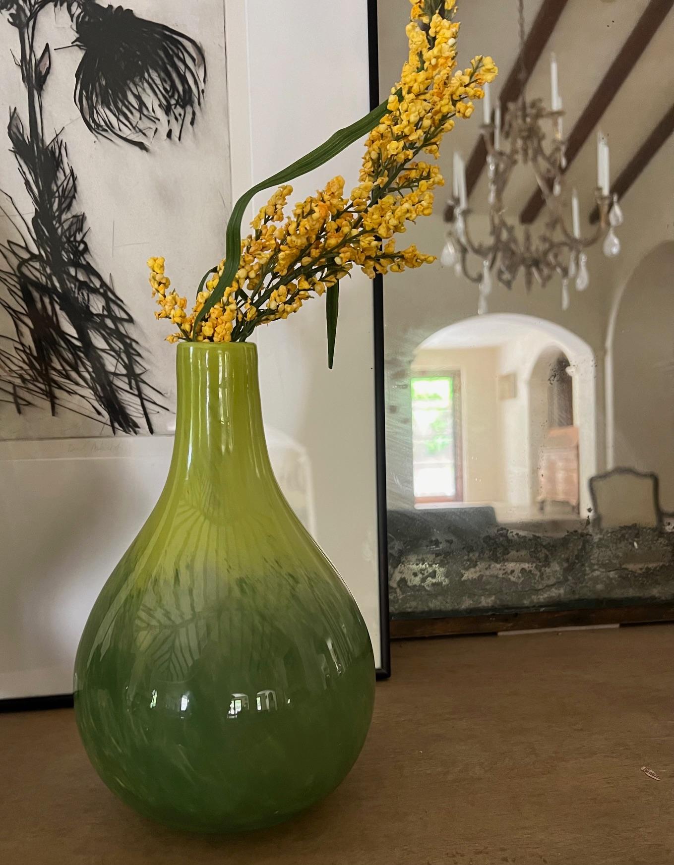 Fin du 20e siècle Vase d'art français vintage en vente