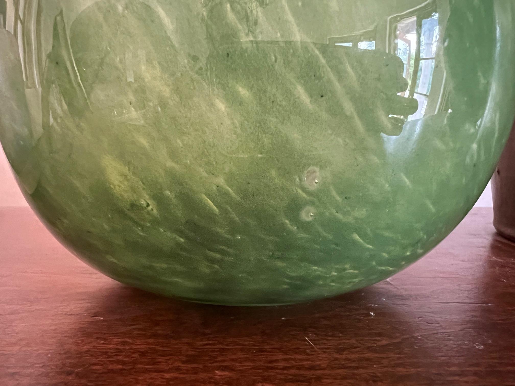 Vintage Französisch Kunstglas Vase im Angebot 1