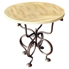 Table d'appoint vintage en laiton Art of Vintage avec base à volutes