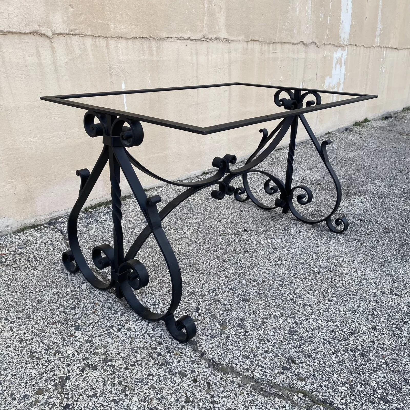 Vintage French Art of Vintage Style Black Wrought Iron Scrolling Dining Table Base en vente 3