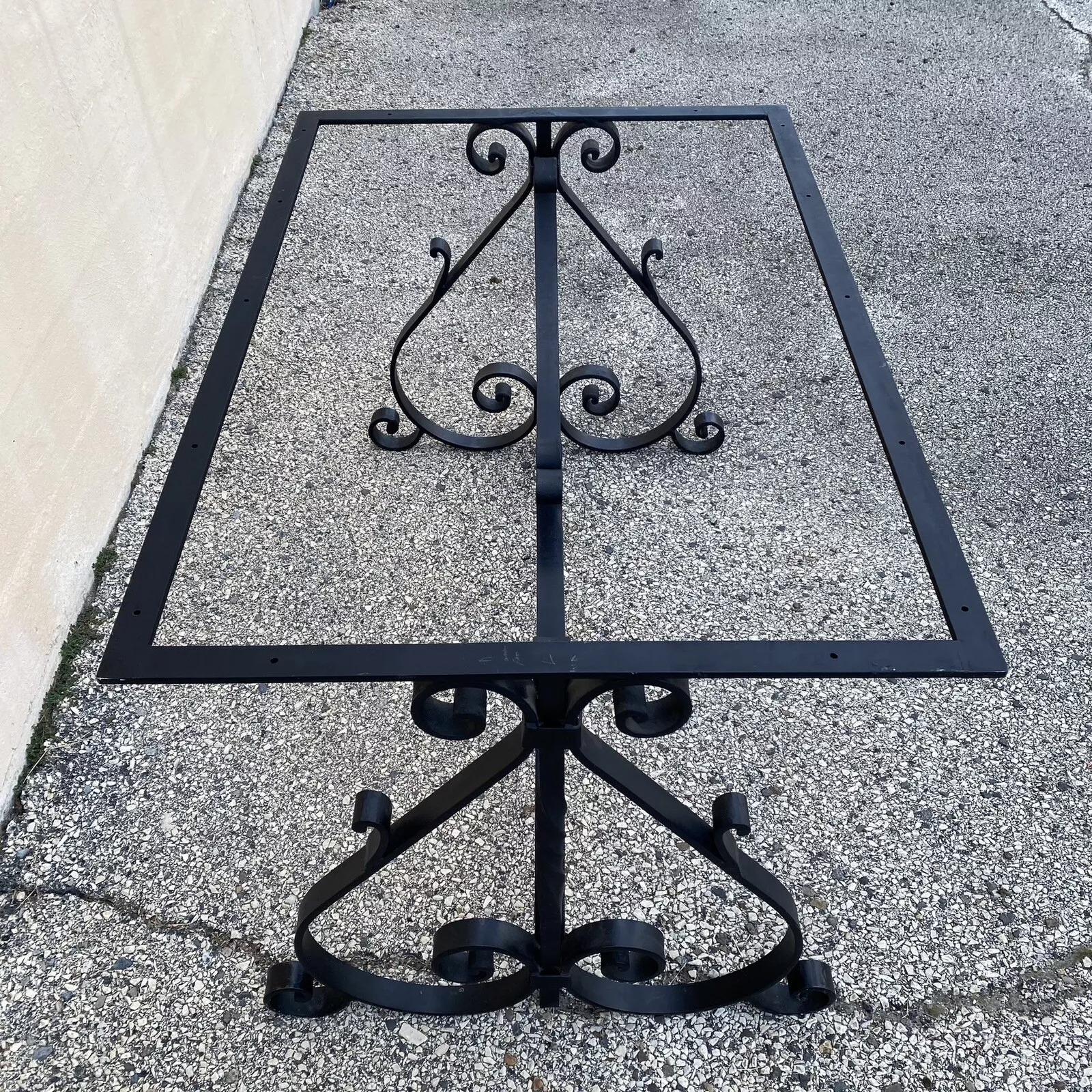 Vintage French Art of Vintage Style Black Wrought Iron Scrolling Dining Table Base Bon état - En vente à Philadelphia, PA
