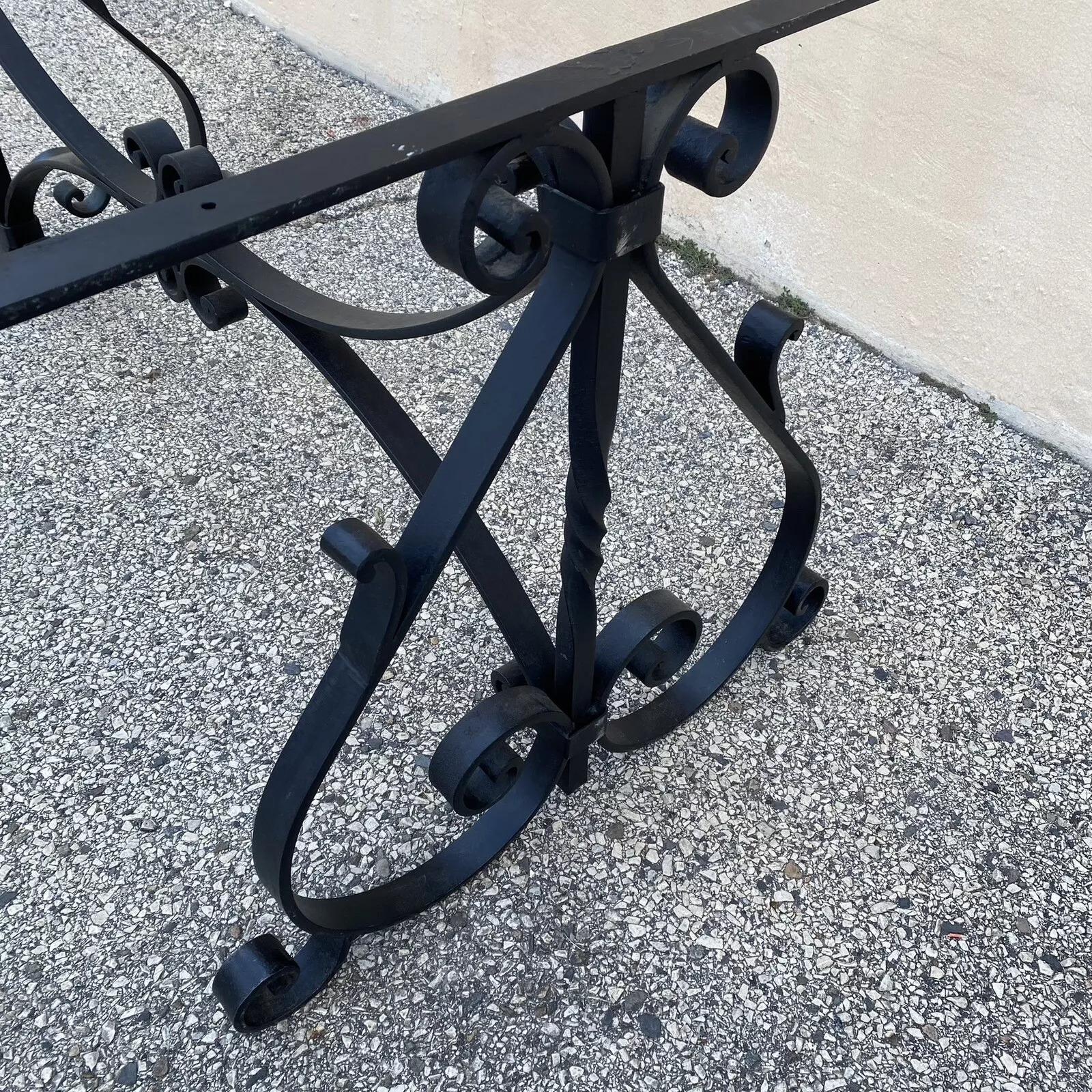 Vintage French Art of Vintage Style Black Wrought Iron Scrolling Dining Table Base en vente 1