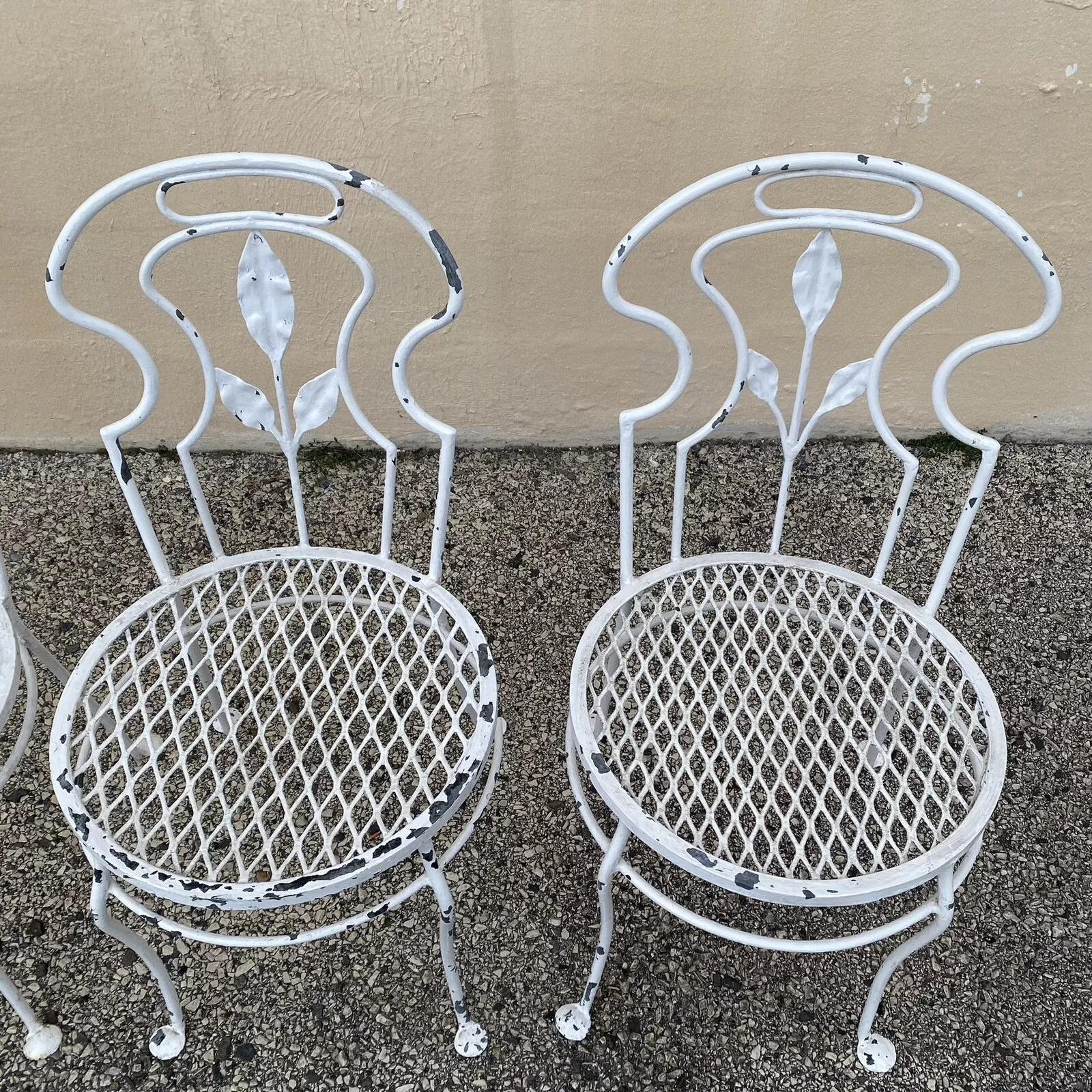 20ième siècle Ensemble de salle à manger de jardin en fer forgé de style Art Nouveau français - 5 pièces en vente