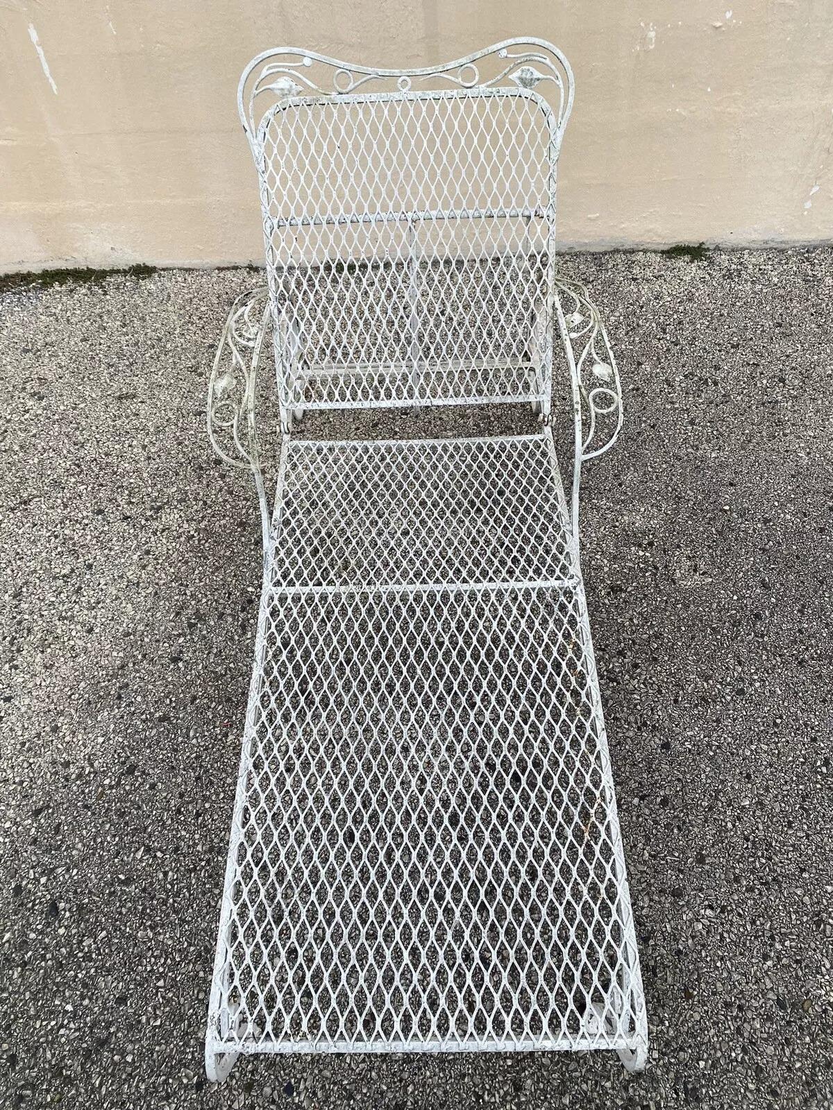 Unknown Vintage French Art Nouveau Wrought Iron Adjustable Garden Patio Chaise Lounge For Sale