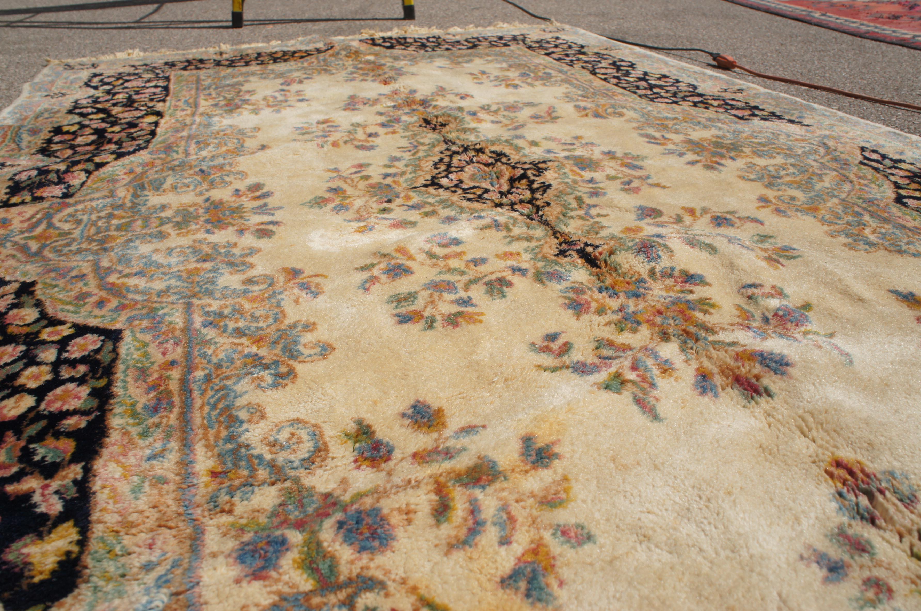 Vintage French Aubusson Hand Knotted Beige & Blue Wool Area Rug 5' x 8.5' For Sale 7