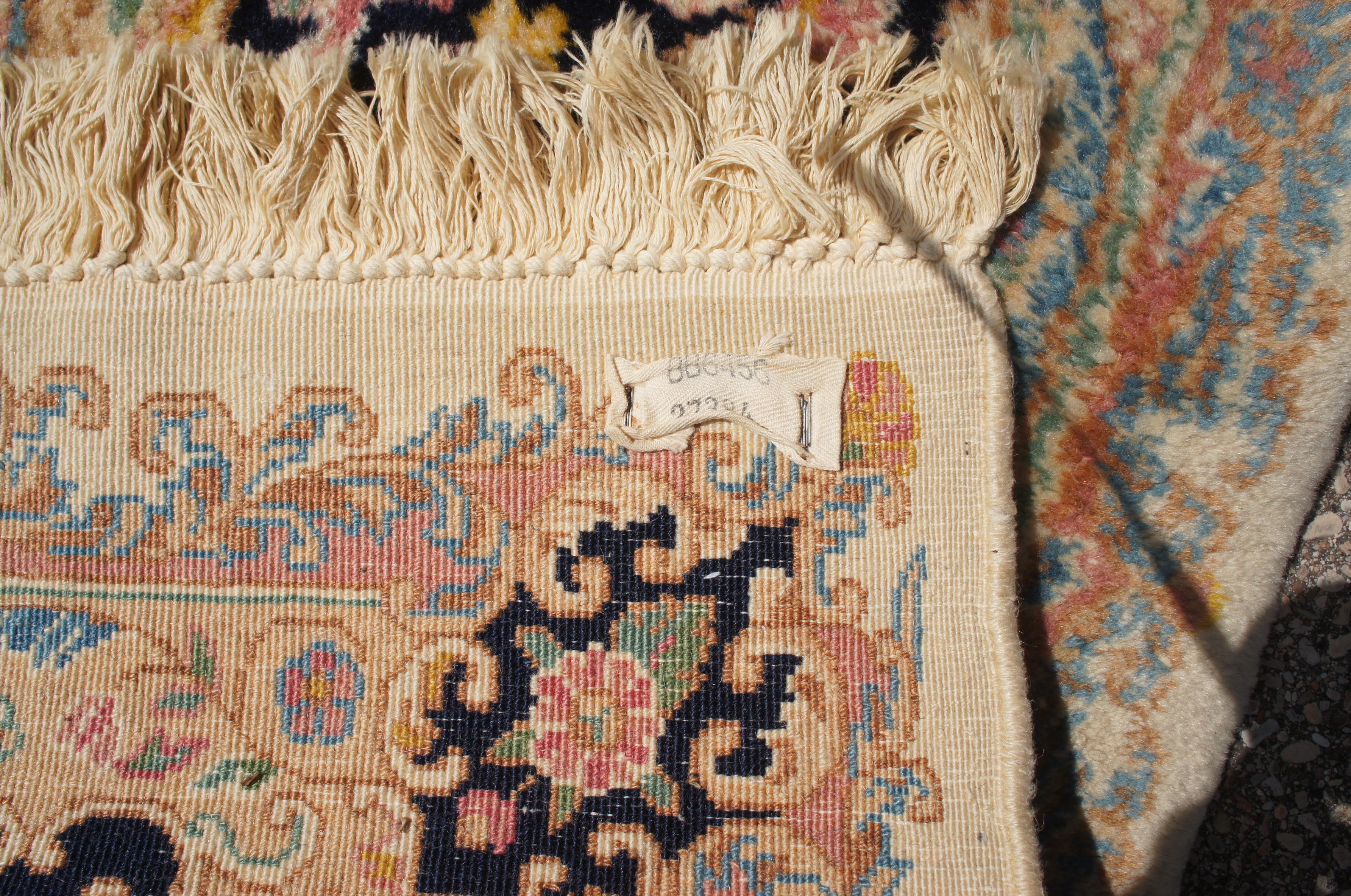 Französischer handgeknüpfter Vintage-Aubusson-Teppich aus Wolle in Beige und Blau, 5' x 8,5' im Angebot 8