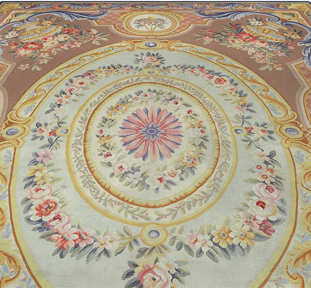 Vintage French Aubusson handmade wool rug
Size: 7'7