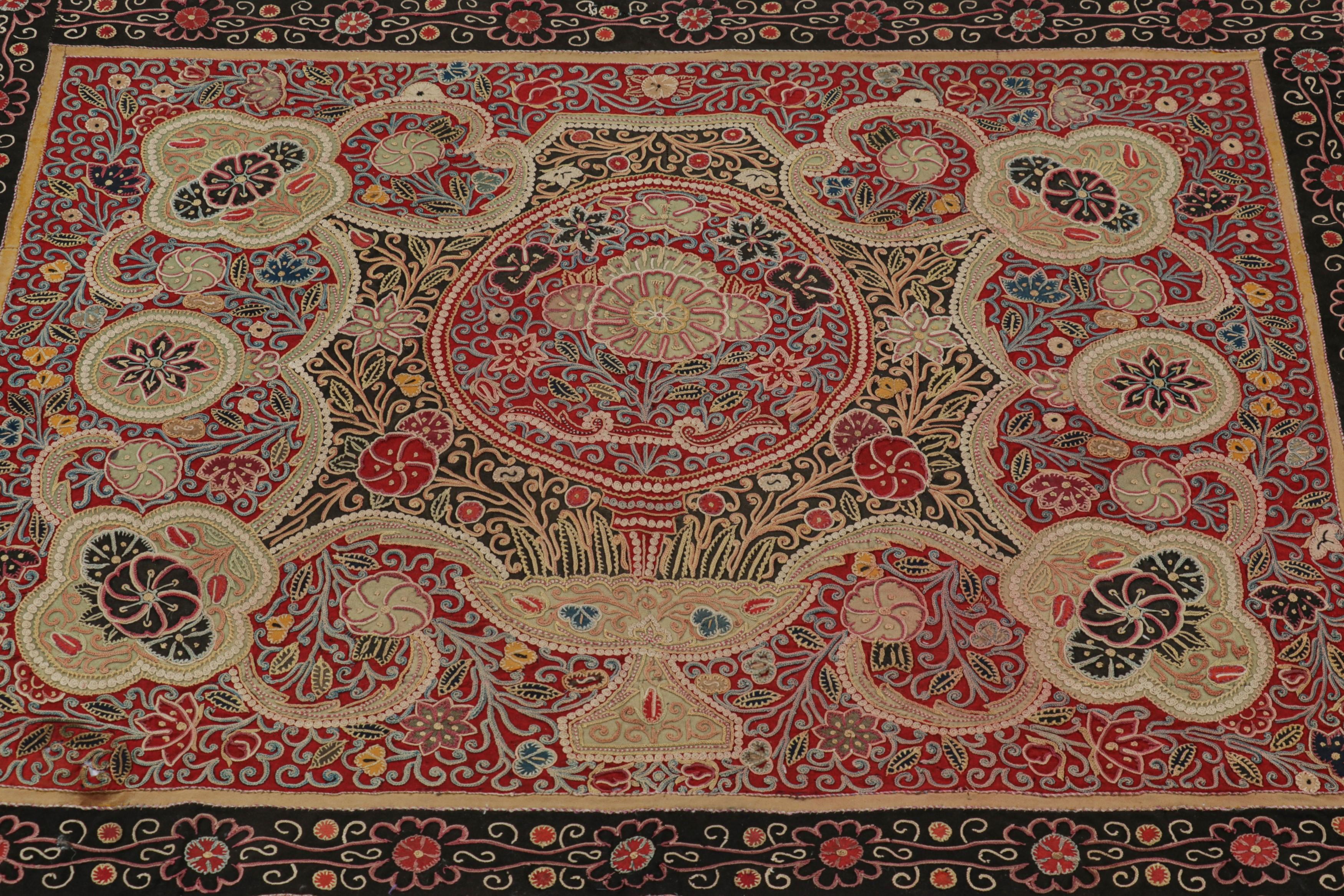 Tessuto a mano Tappeto Aubusson francese vintage in beige con medaglioni geometrici - Rug & Kilim in vendita