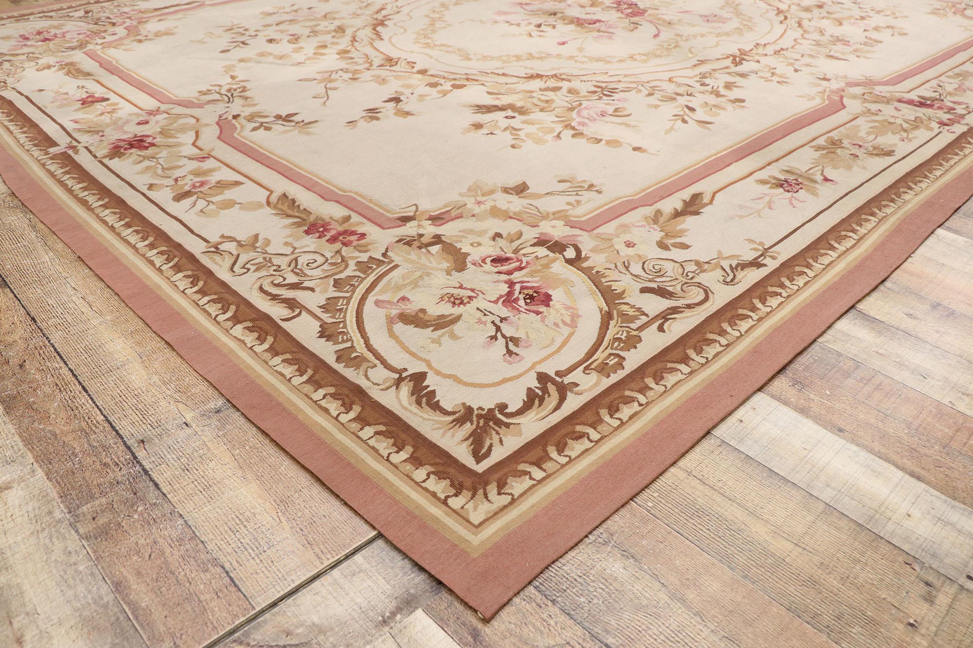 Hand-Woven Vintage French Aubusson Rug with Romantic Rococo Style For Sale