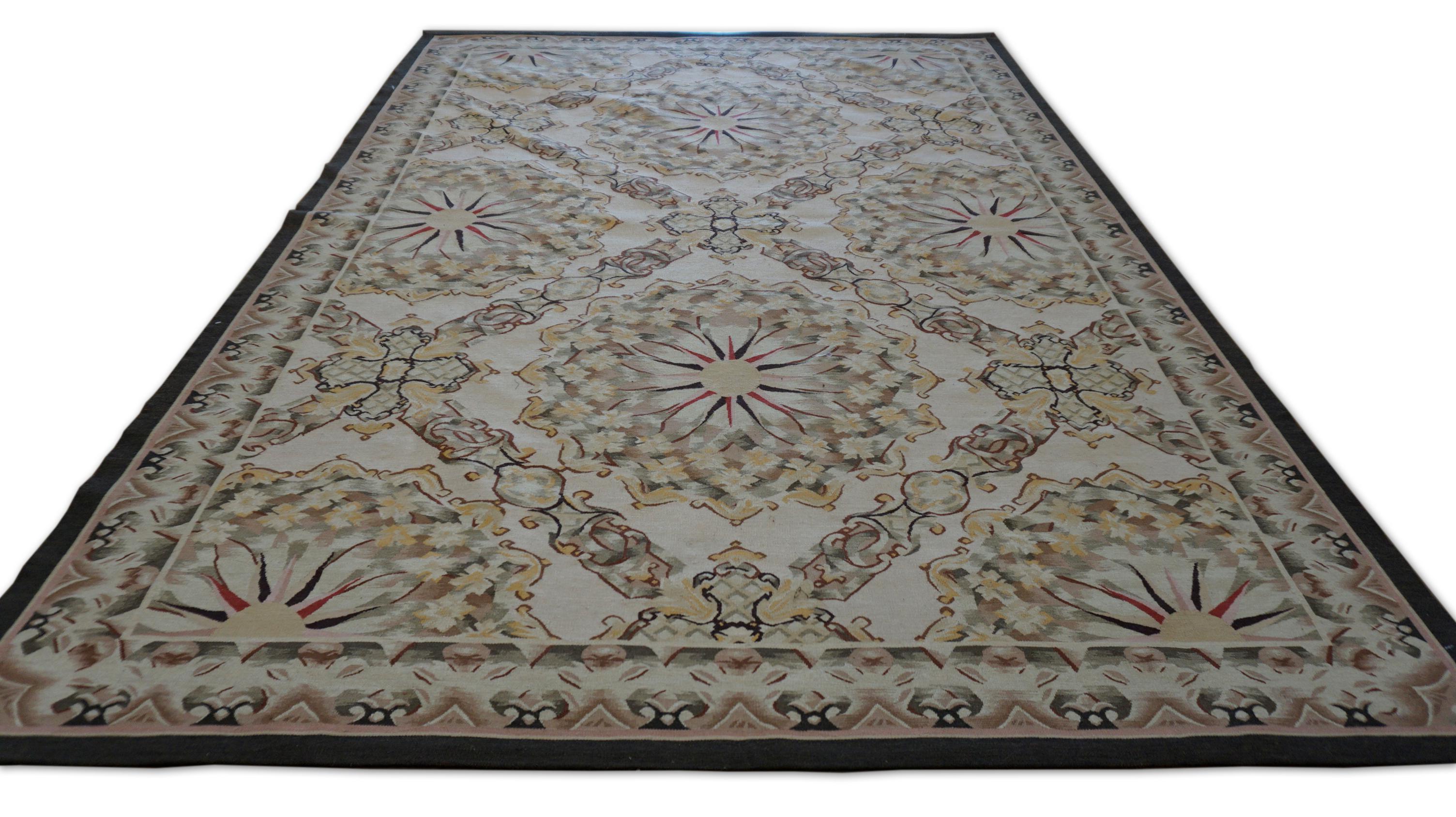 XX secolo Vintage francese in stile Aubusson a trama piatta Tan Brown Gold Wool 6'3''x8'10'' in vendita