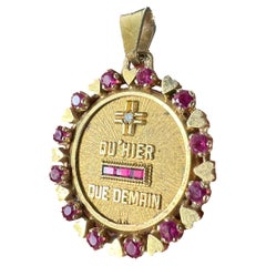 Vintage French Augis Plus Qu’Hier Heart Halo 18K Yellow Gold Love Medal Pendant
