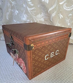 Vintage French Aux Etats Unis Travel Trunk