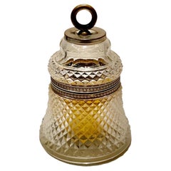Caja de cigarrillos vintage francesa de cristal estilo Baccarat en forma de campana
