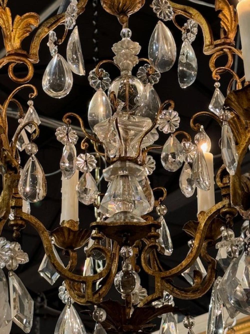 Lampadario francese d'epoca in tole e cristalli Bagues In condizioni buone in vendita a Dallas, TX