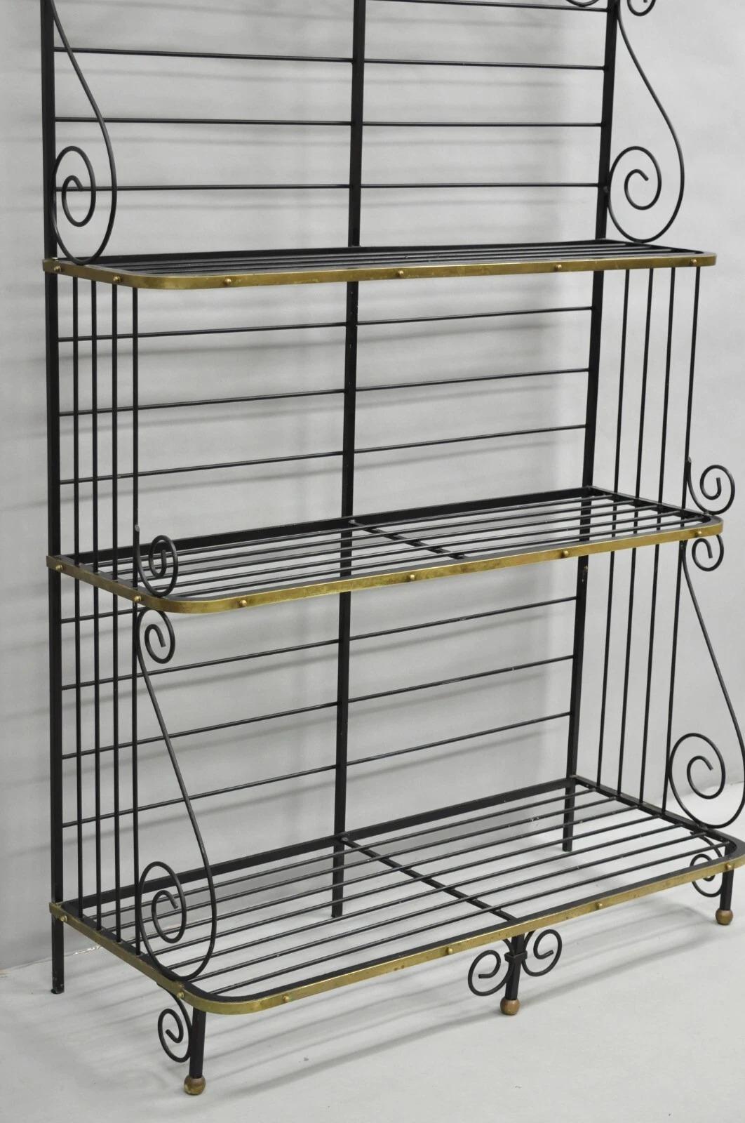 Scaffale da panettiere francese d'epoca a 3 piani in ferro battuto e ottone in vendita 4