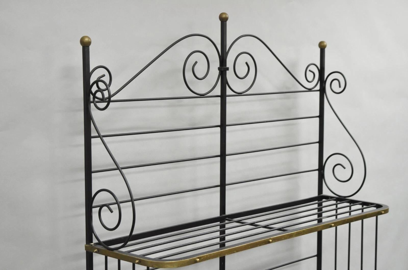 Altro Scaffale da panettiere francese d'epoca a 3 piani in ferro battuto e ottone in vendita